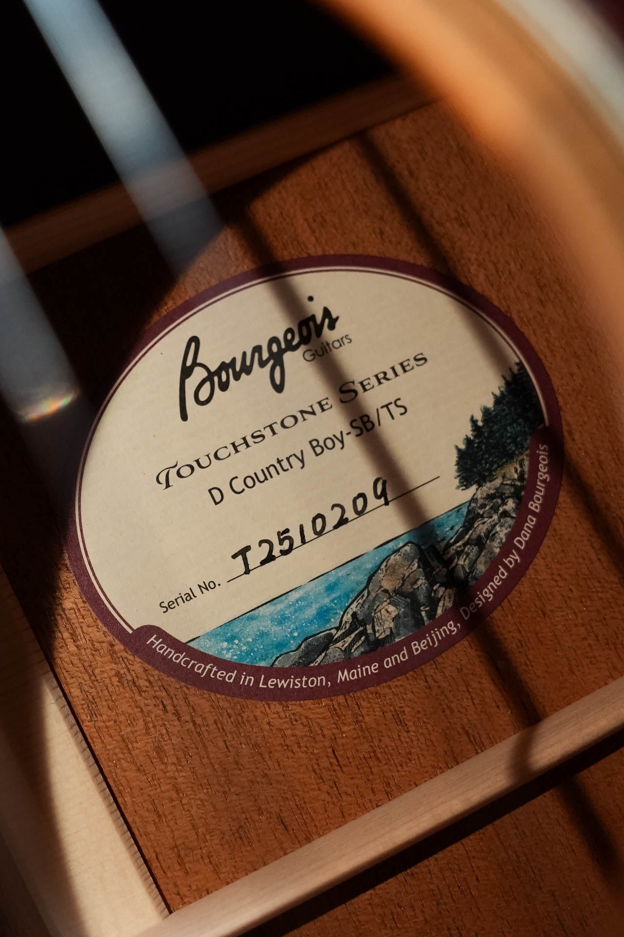 Bourgeois Country Boy Sitka/Mahogany Sunburst Touchstone Acoustic Guitar #0209