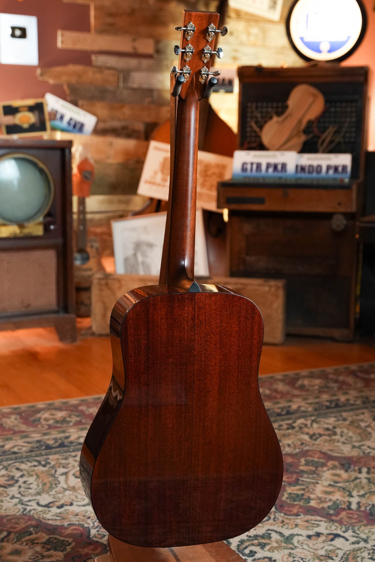 Bourgeois Country Boy Sitka/Mahogany Sunburst Touchstone Acoustic Guitar #0209