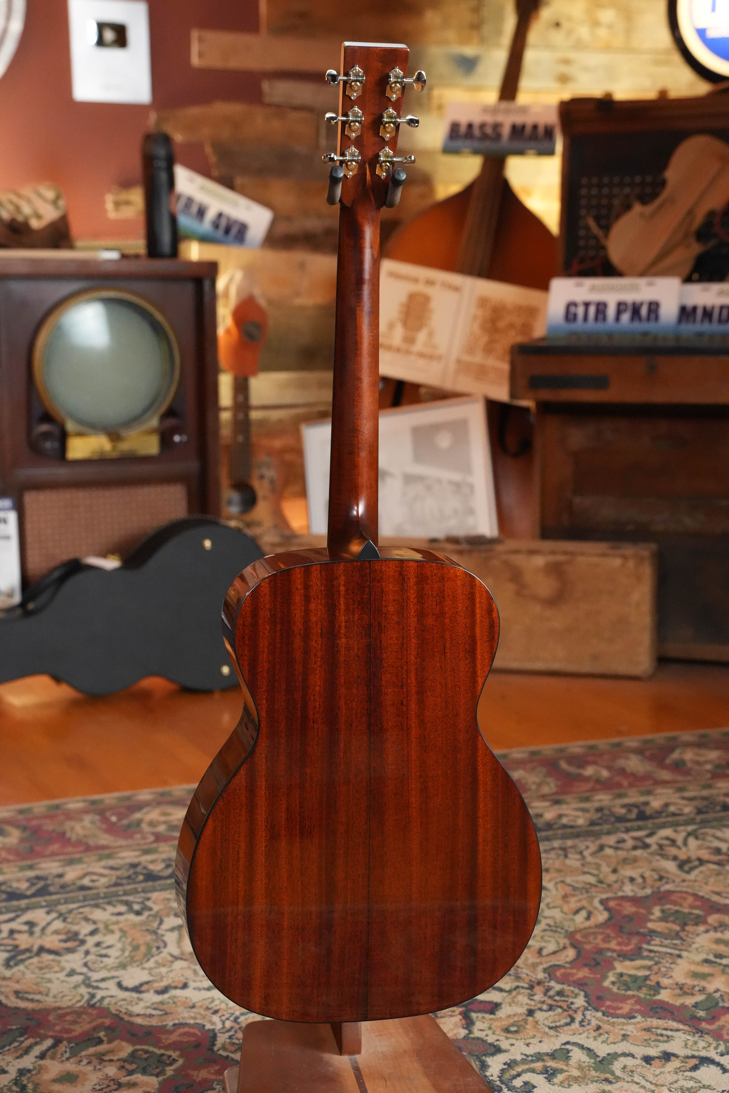 Bourgeois Country Boy Touchstone Series Sitka/Mahogany Orchestra Model Acoustic Guitar #3147