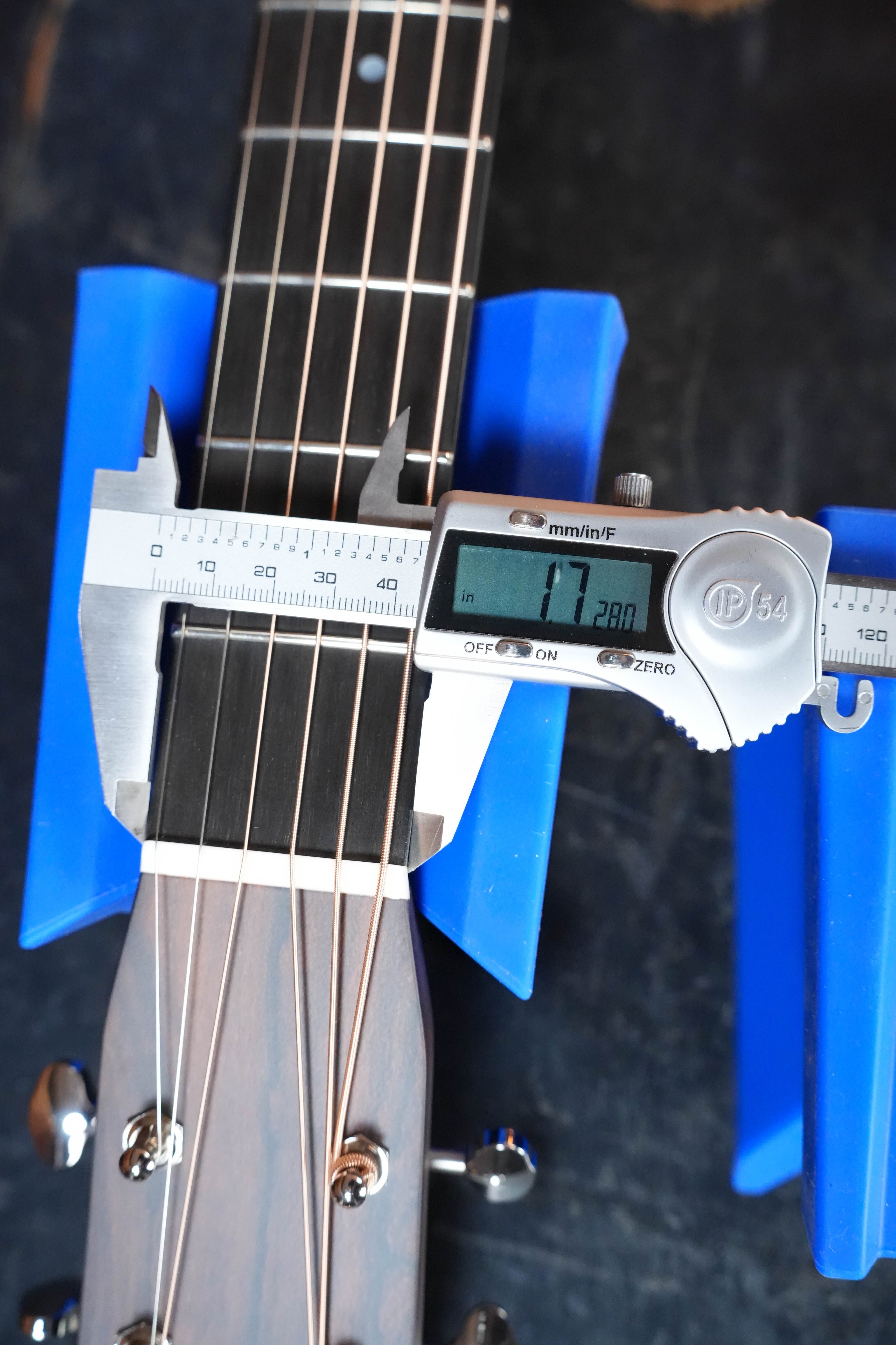 Bourgeois Country Boy Touchstone Series Sitka/Mahogany Sunburst Orchestra Model Acoustic Guitar #0252