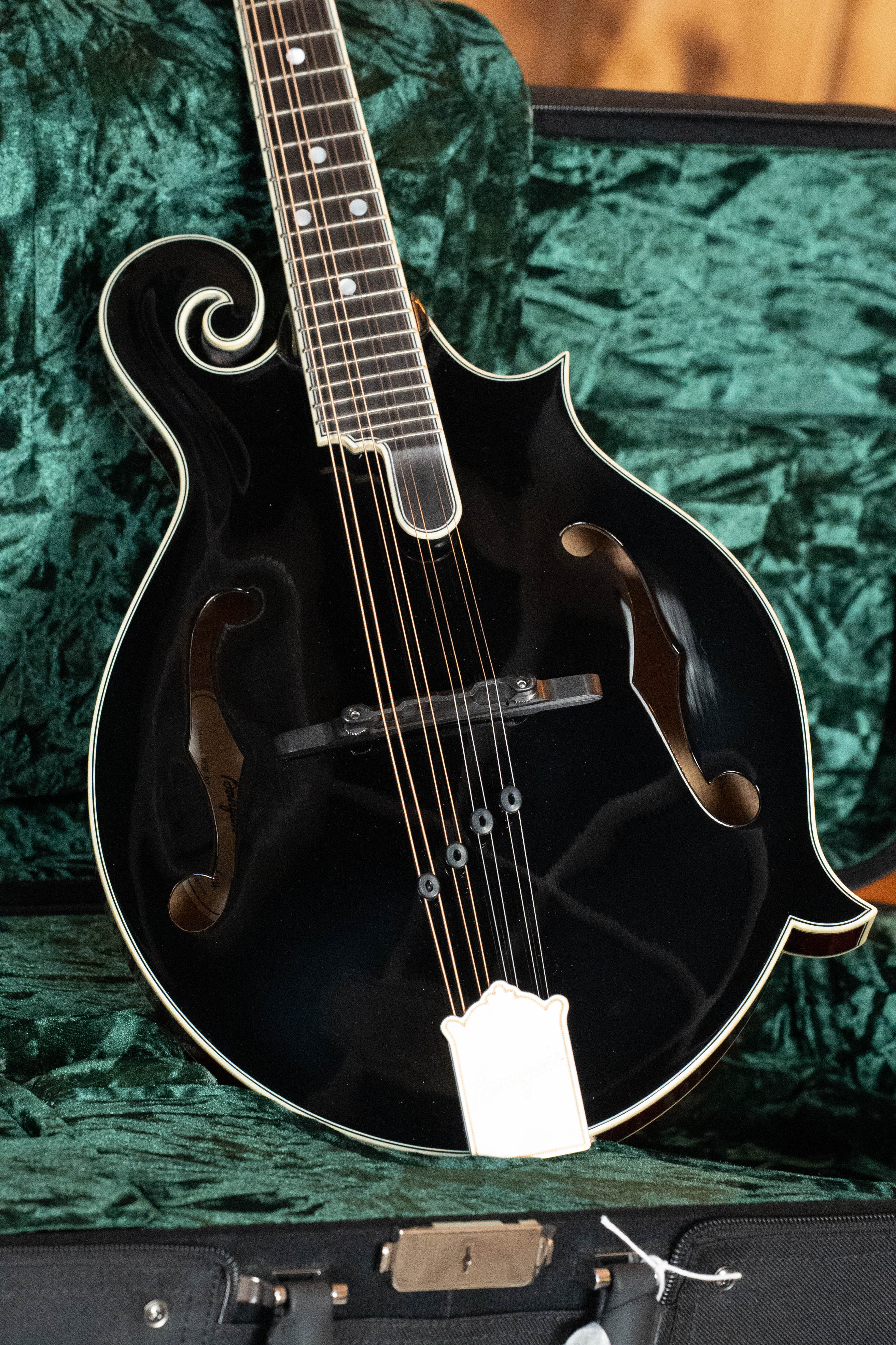 Bourgeois M5-F-BT Aged-Tone Adirondack/Maple Black Top F-Style Mandolin #6114