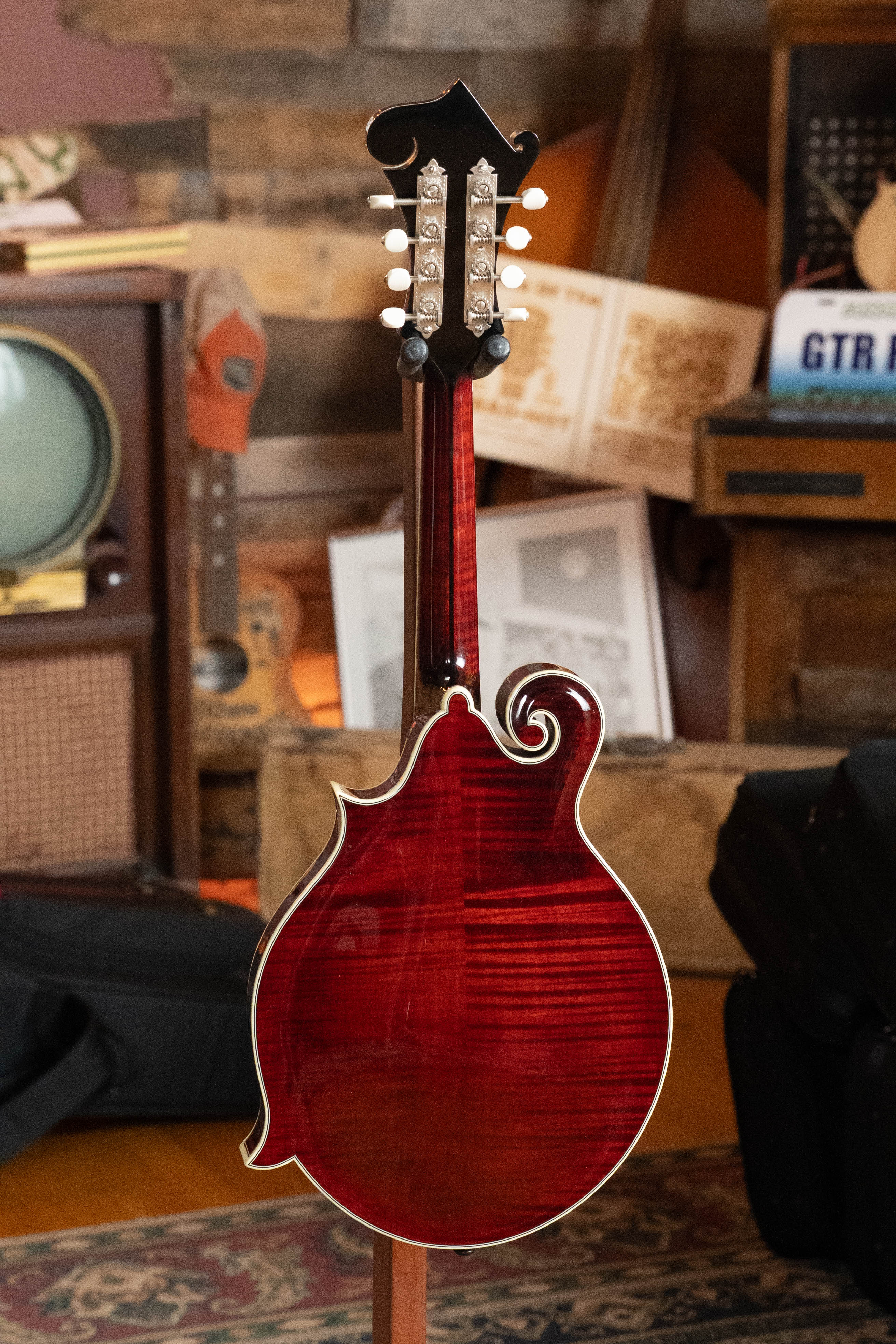 Bourgeois M5-F-BT Aged-Tone Adirondack/Maple Black Top F-Style Mandolin #6117