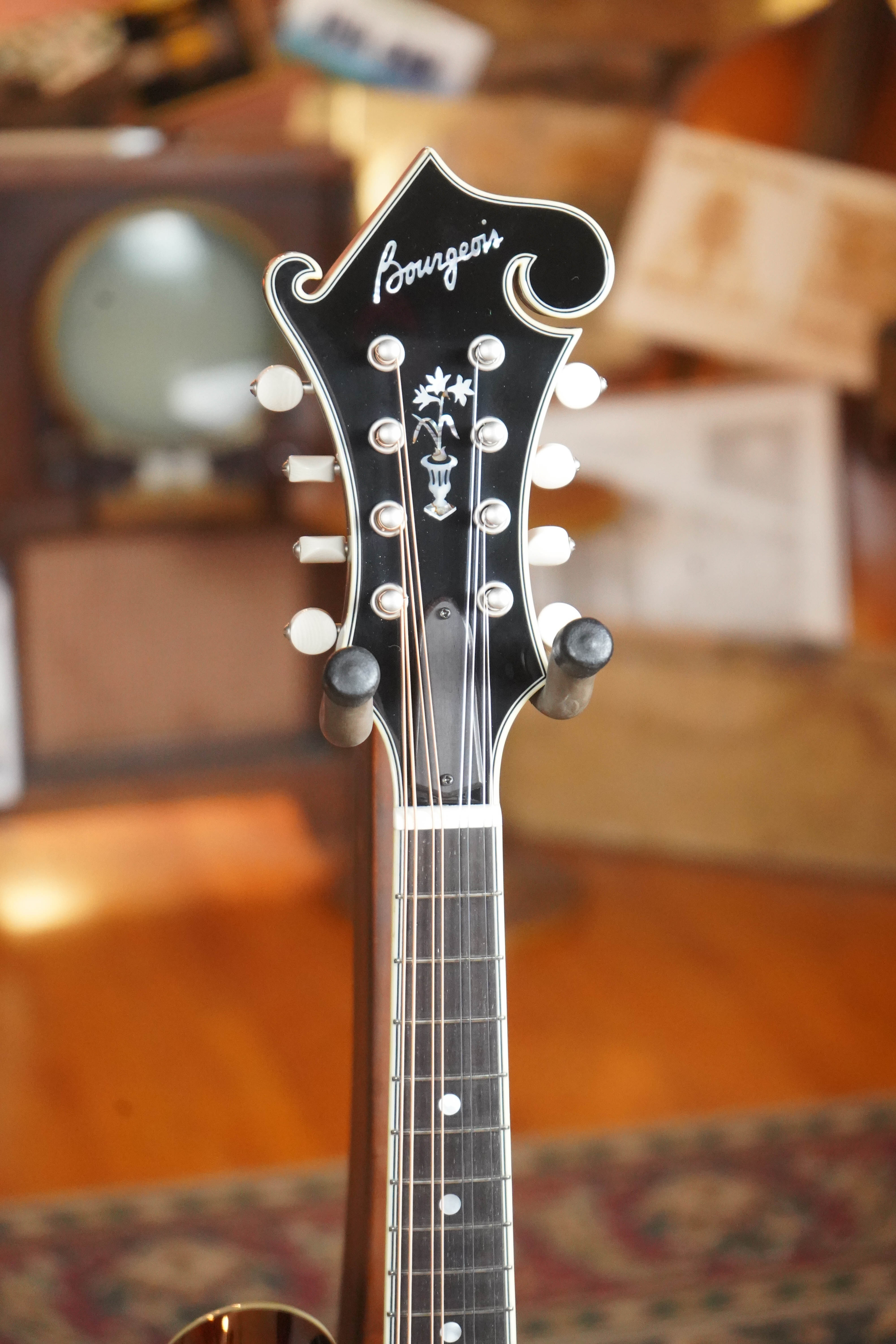 Bourgeois M5-F-BT Aged-Tone Finish Black Top F-Style Mandolin #6112