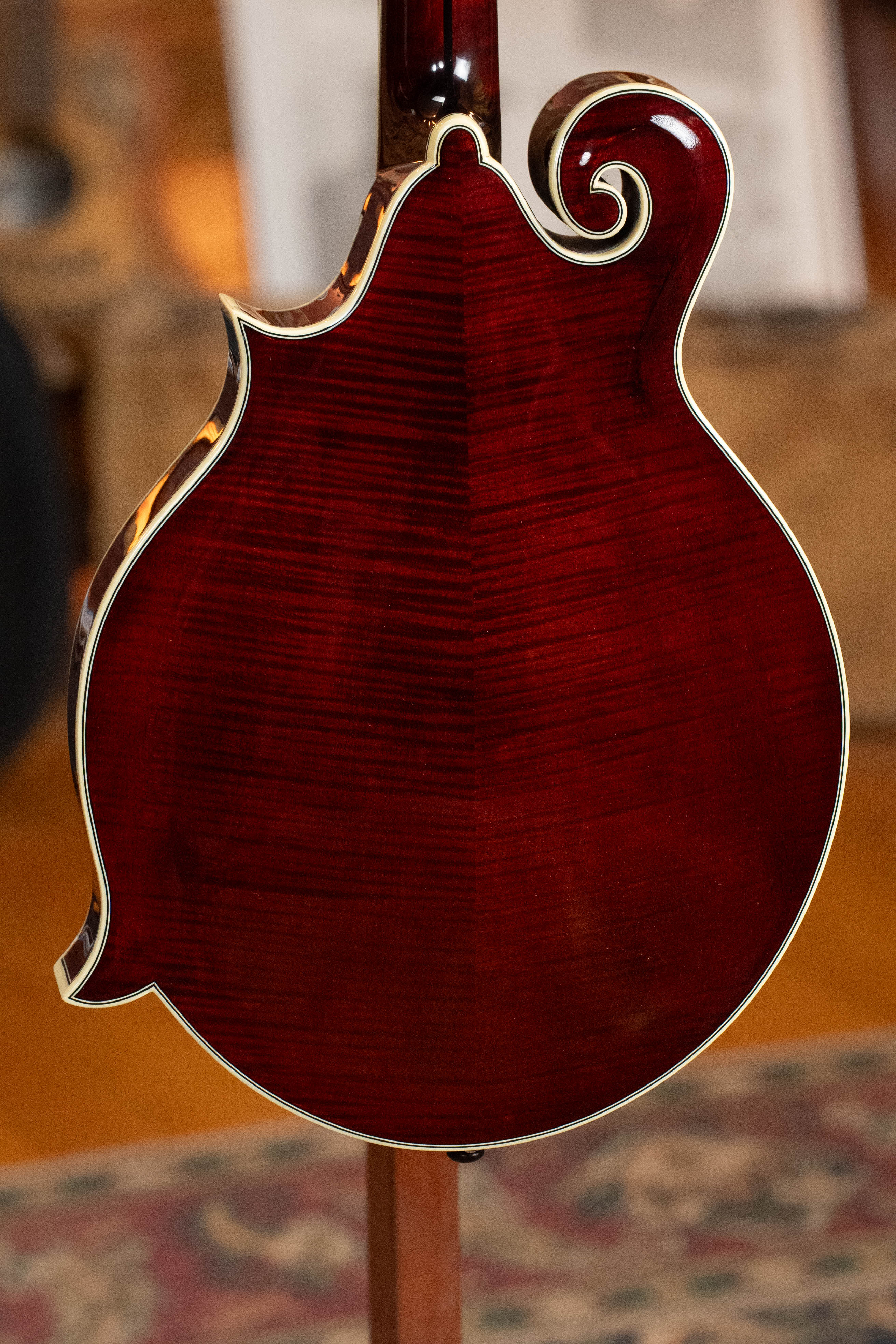 Bourgeois M5-F-CR Aged-Tone Adirondack/Maple Cordovan Red F-Style Mandolin #2001