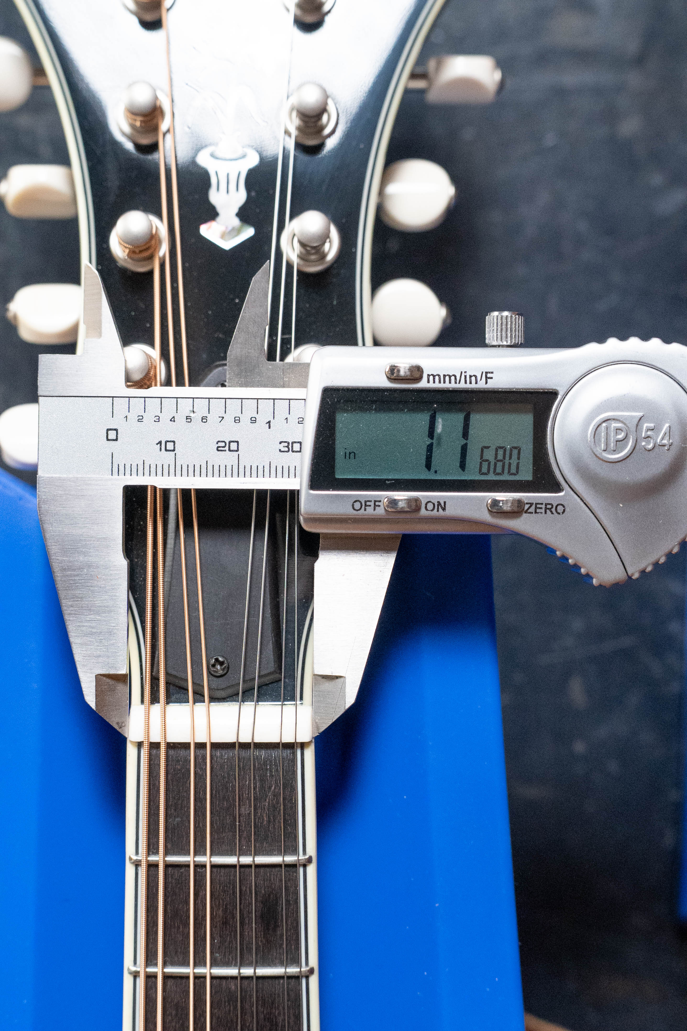 Bourgeois M5-F-CR Aged-Tone Adirondack/Maple Cordovan Red F-Style Mandolin #2138