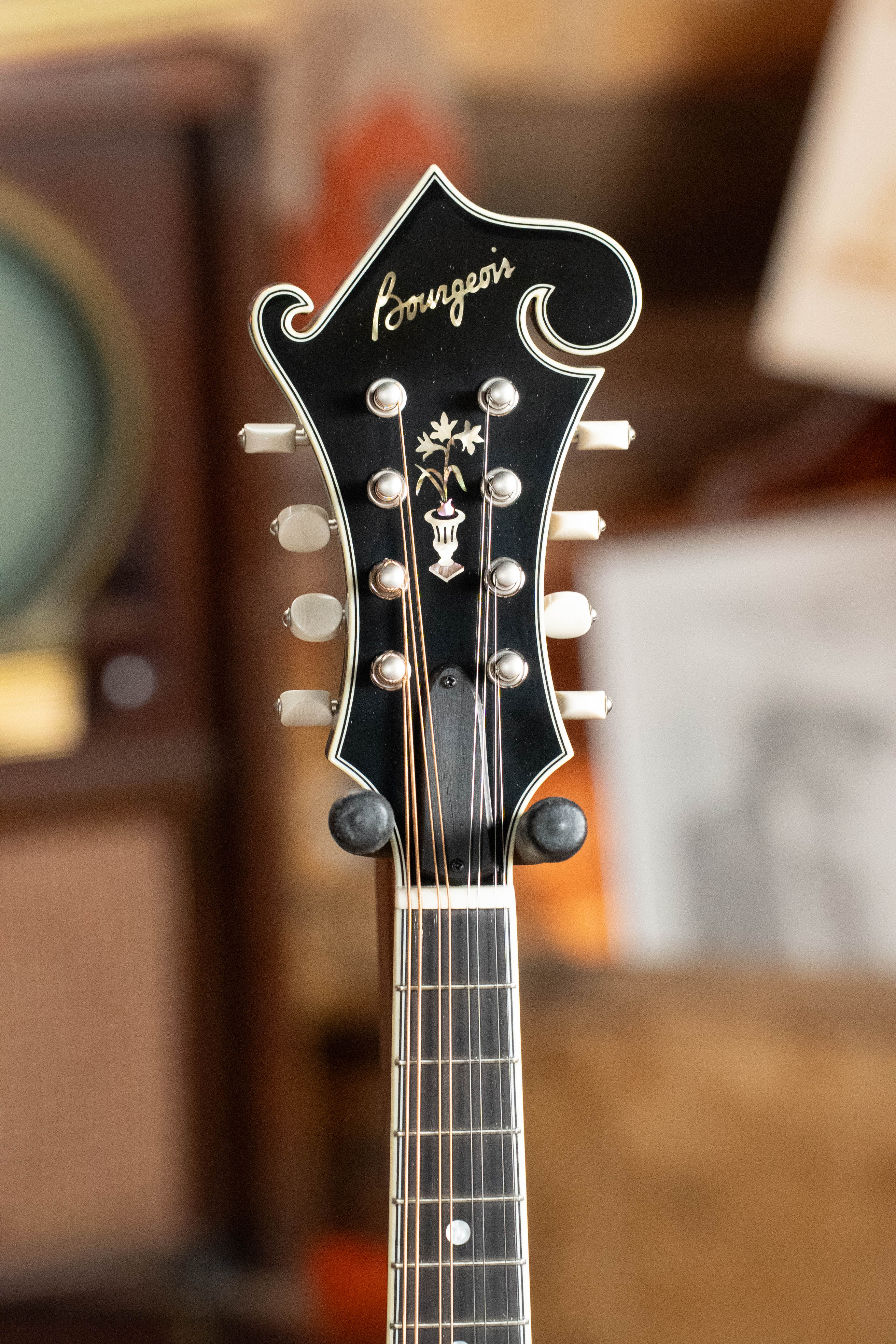 Bourgeois M5-F-SB Aged-Tone Adirondack/Maple Sunburst F-Style Mandolin #0101