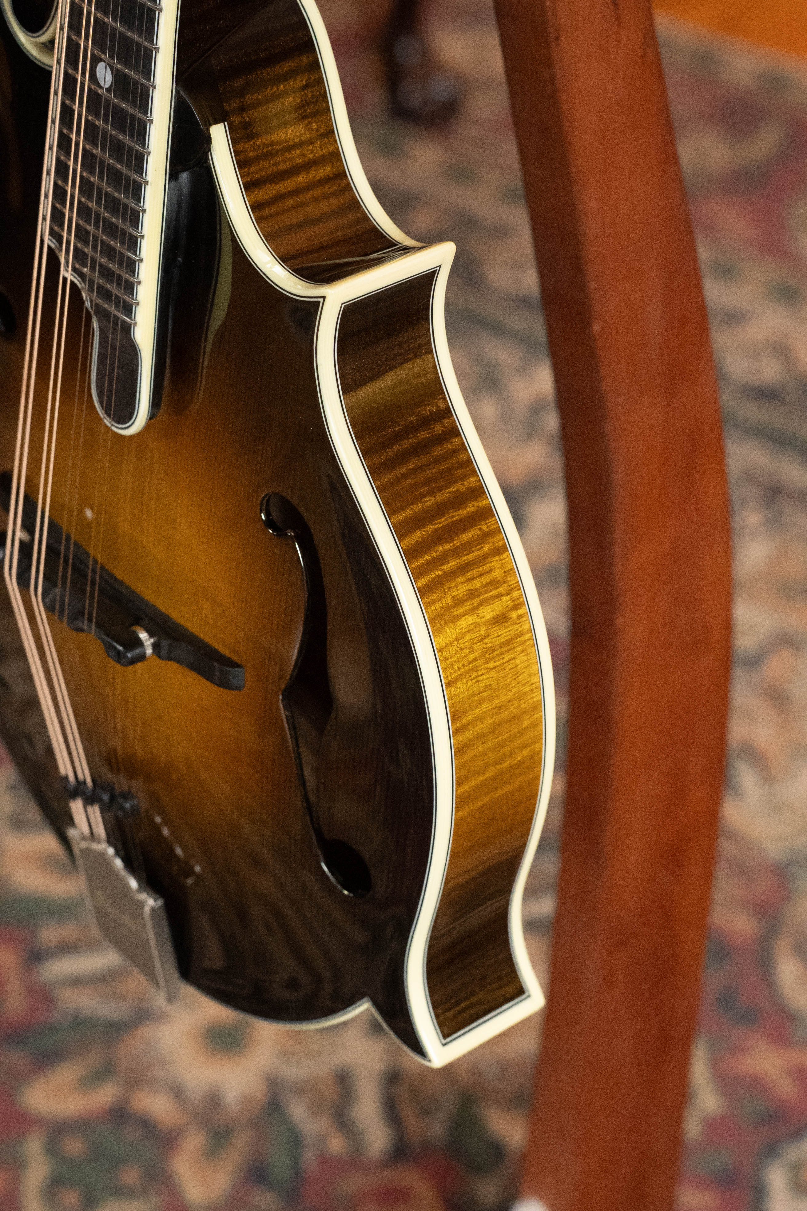 Bourgeois M5-F-SB Aged-Tone Adirondack/Maple Sunburst F-Style Mandolin #0102