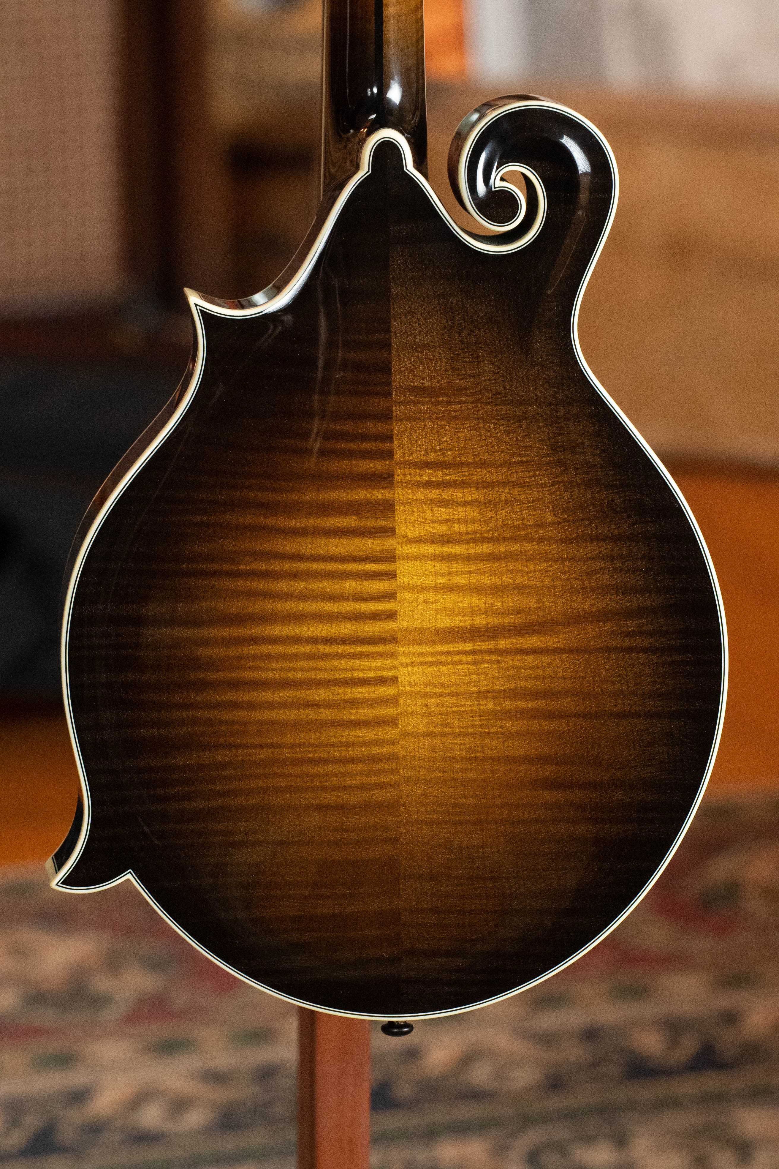 Bourgeois M5-F-SB Aged-Tone Adirondack/Maple Sunburst F-Style Mandolin #9110