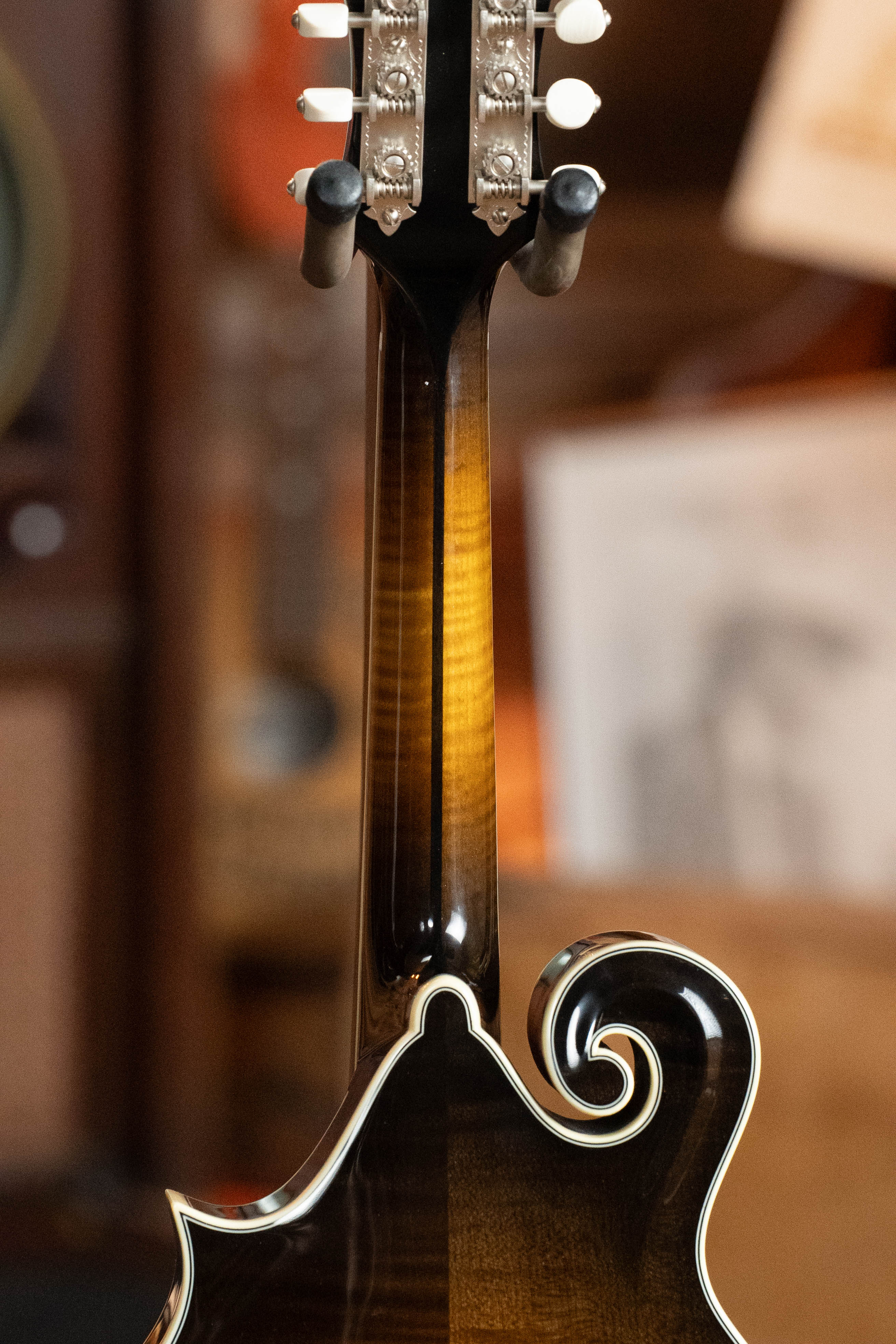 Bourgeois M5-F-SB Aged-Tone Adirondack/Maple Sunburst F-Style Mandolin #9110