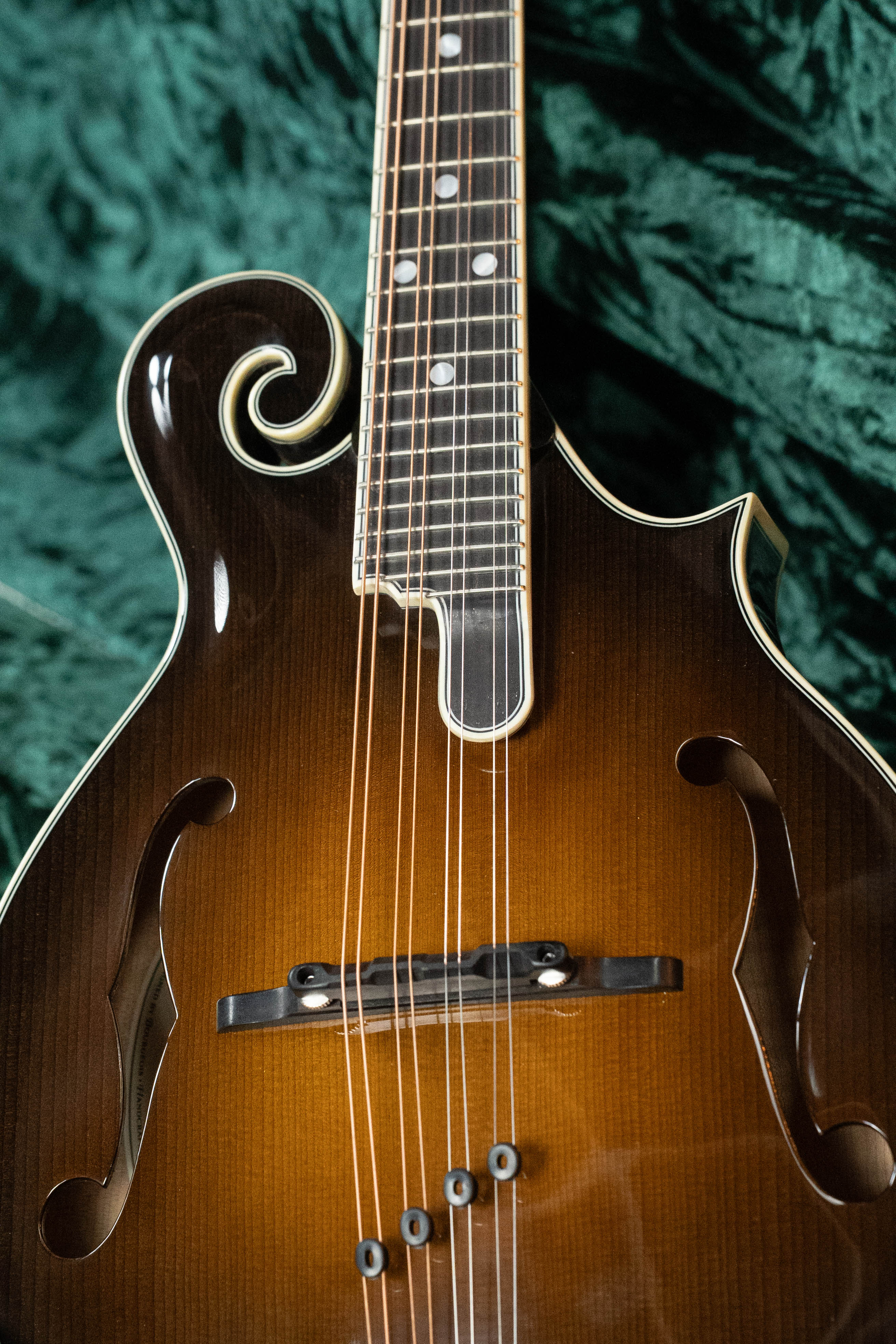 Bourgeois M5-F-SB Aged-Tone Adirondack/Maple Sunburst F-Style Mandolin #9110