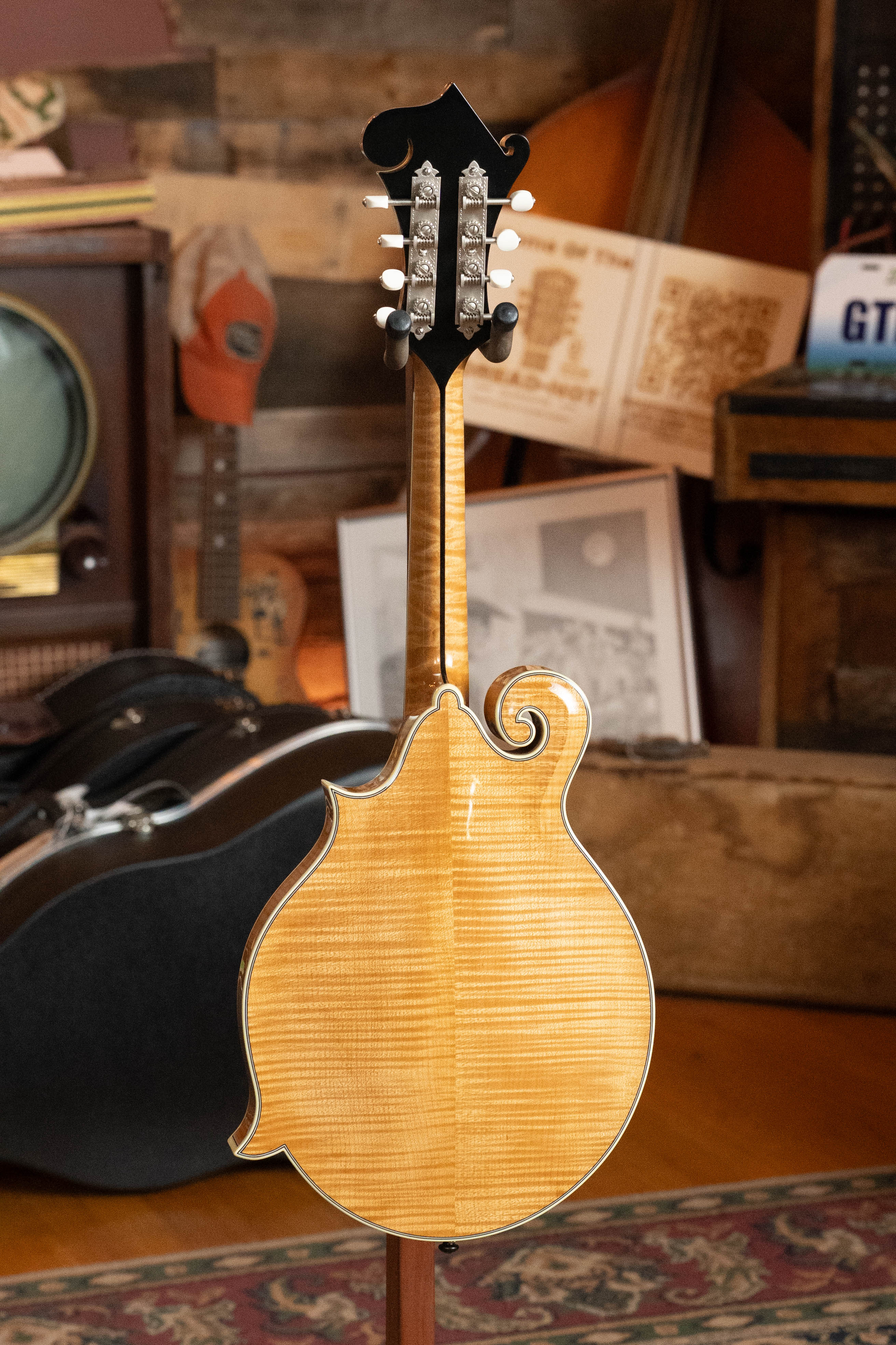 Bourgeois M5-F Aged-Tone Adirondack/Maple F-Style Mandolin #8111