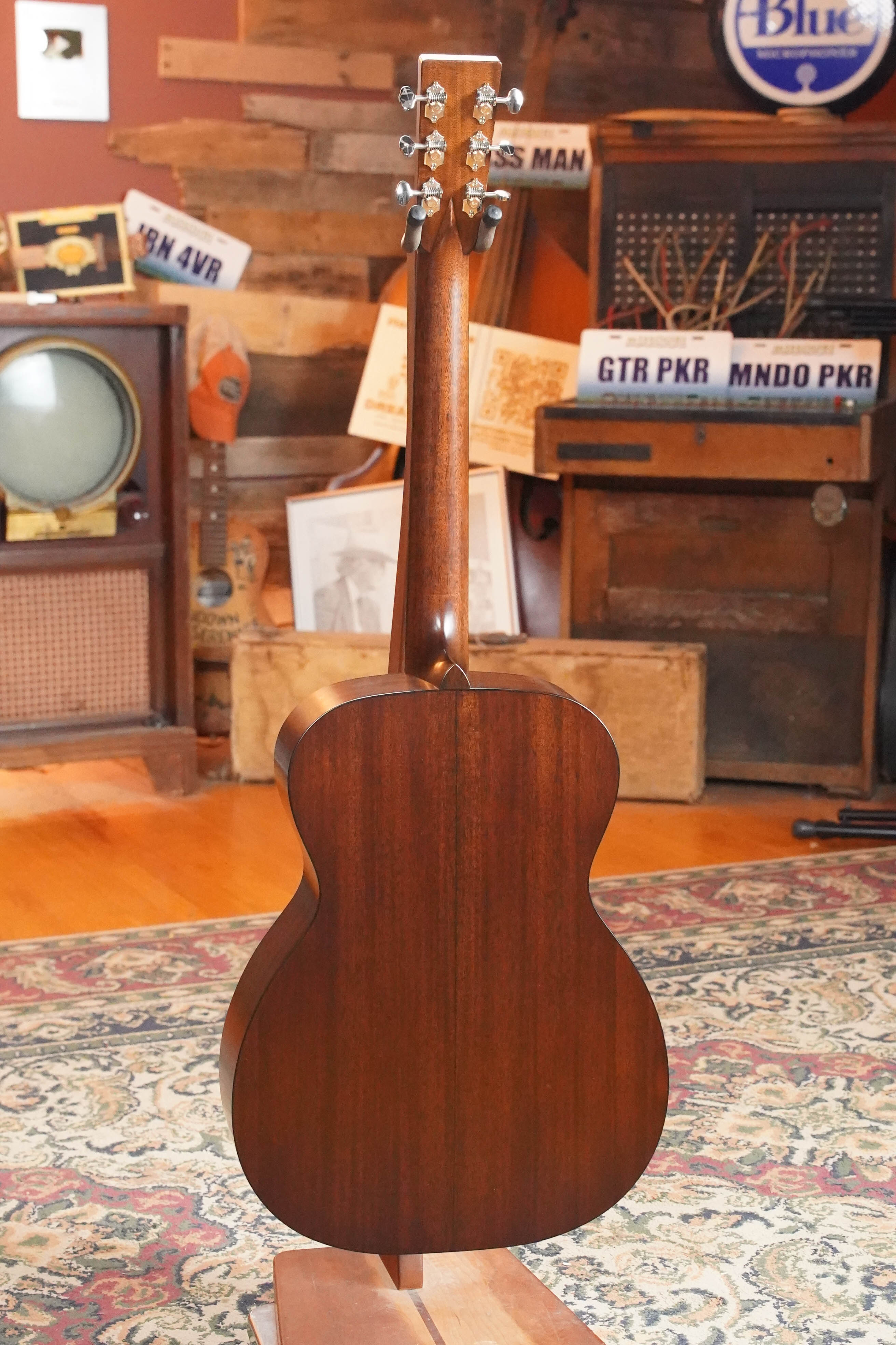 Bourgeois PSHT-OM-S Professional Series Hog Top All Mahogany Satin Finish Orchestra Model Acoustic Guitar #1233