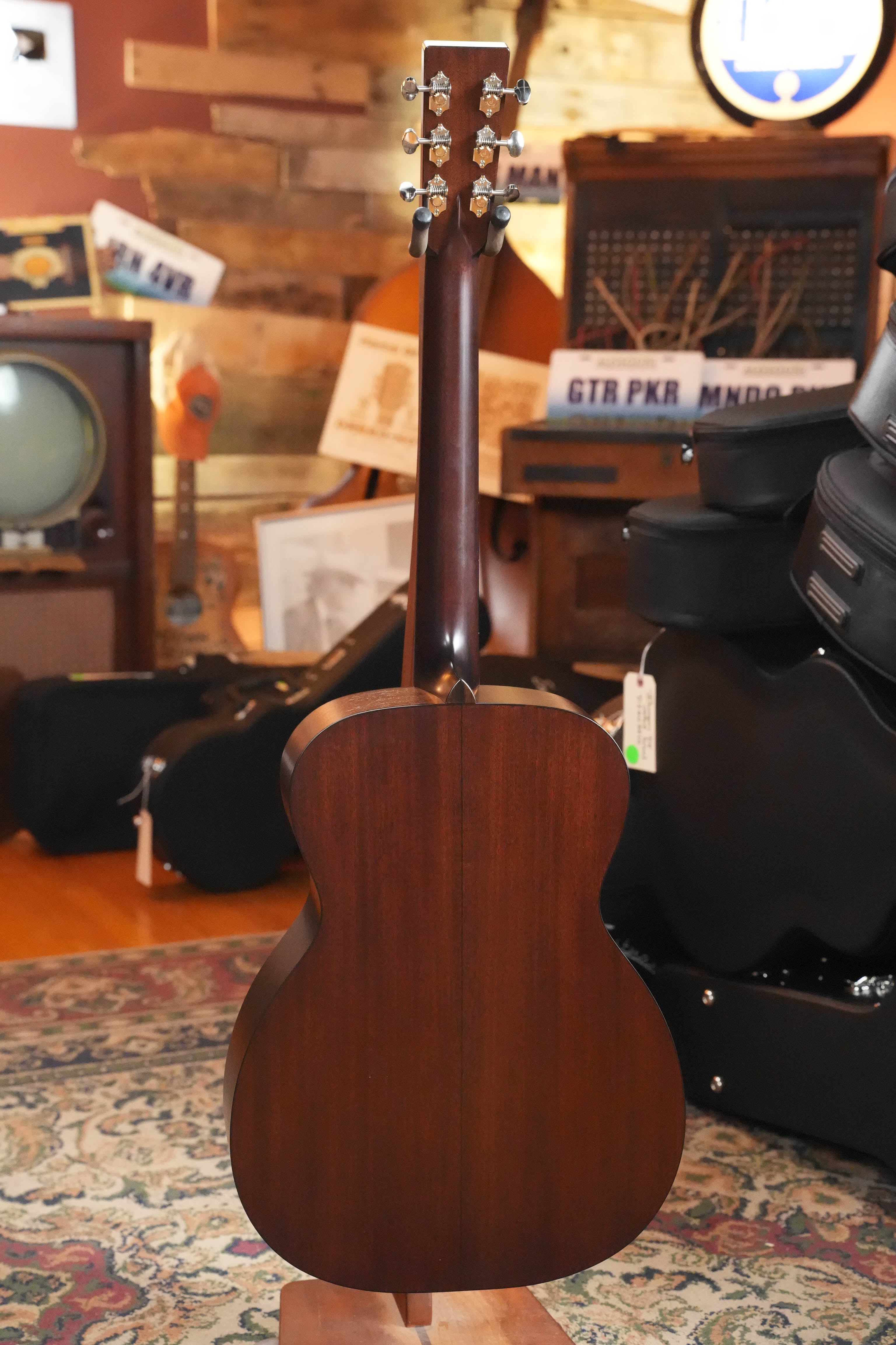 Bourgeois Professional Series Country Boy Satin Sitka/Mahogany Satin OM Acoustic Guitar #1414