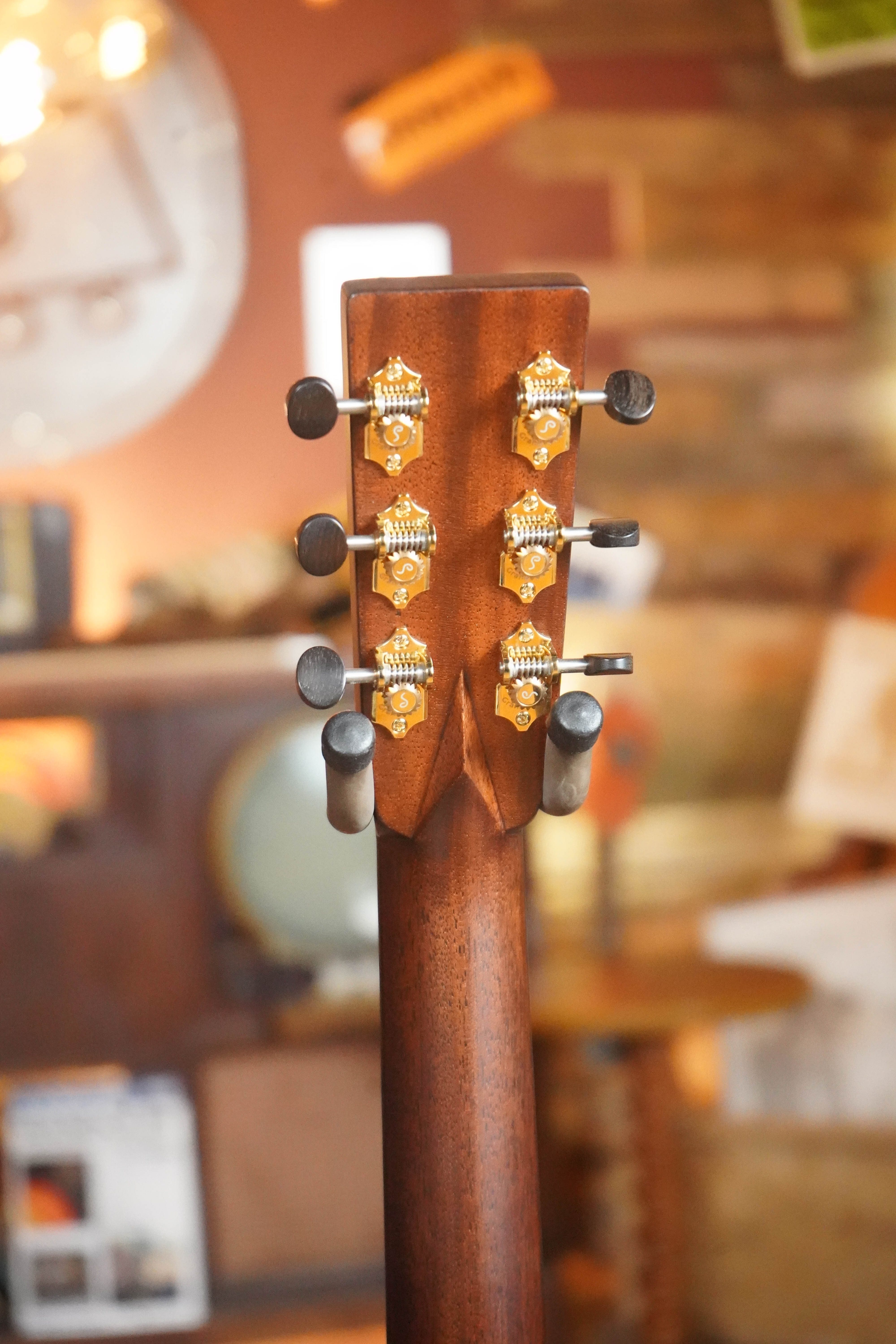 Bourgeois Signature Touchstone Series Sunburst Dreadnought Acoustic Guitar #1291