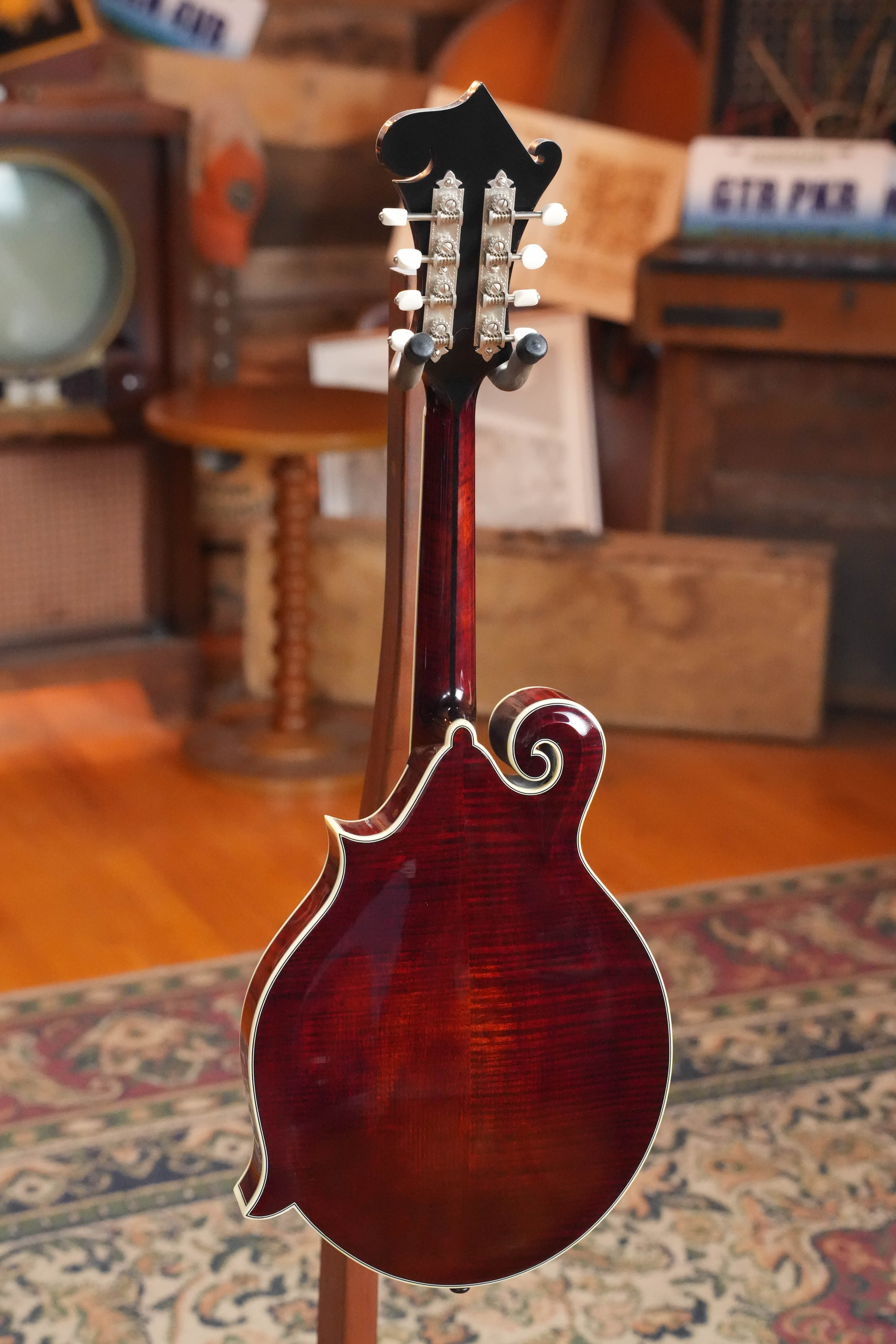Bourgeois TAS Exclusive M5-F-CR Aged-Tone Adirondack/Maple Cordovan Red F-Style Mandolin #2140
