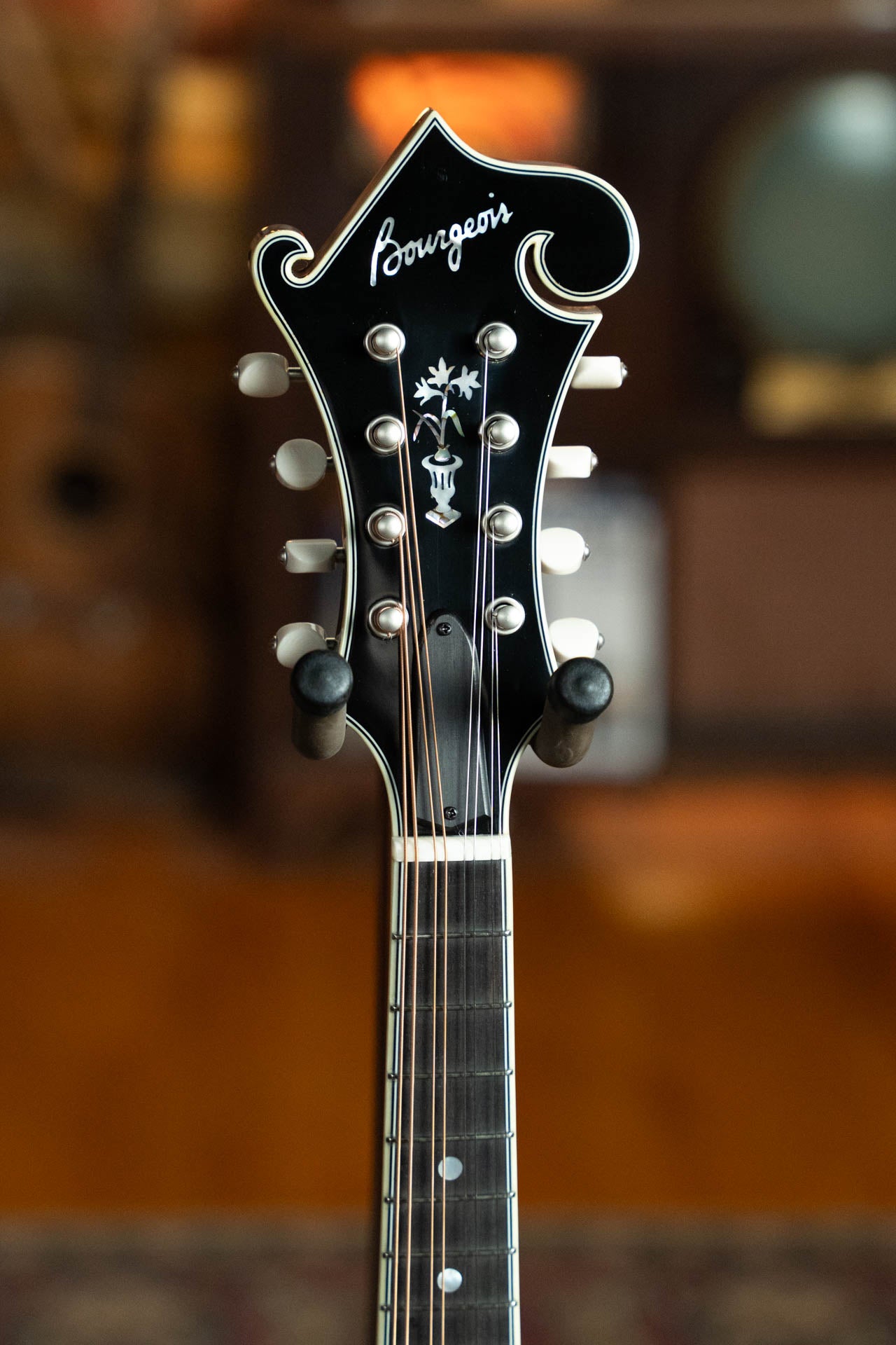 Bourgeois TAS Exclusive M5-F-CR Aged-Tone Adirondack/Maple Cordovan Red F-Style Mandolin #2136