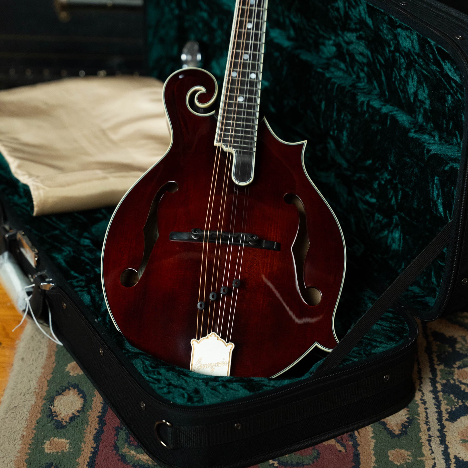 Bourgeois TAS Exclusive M5-F-CR Aged-Tone Adirondack/Maple Cordovan Red F-Style Mandolin #2140