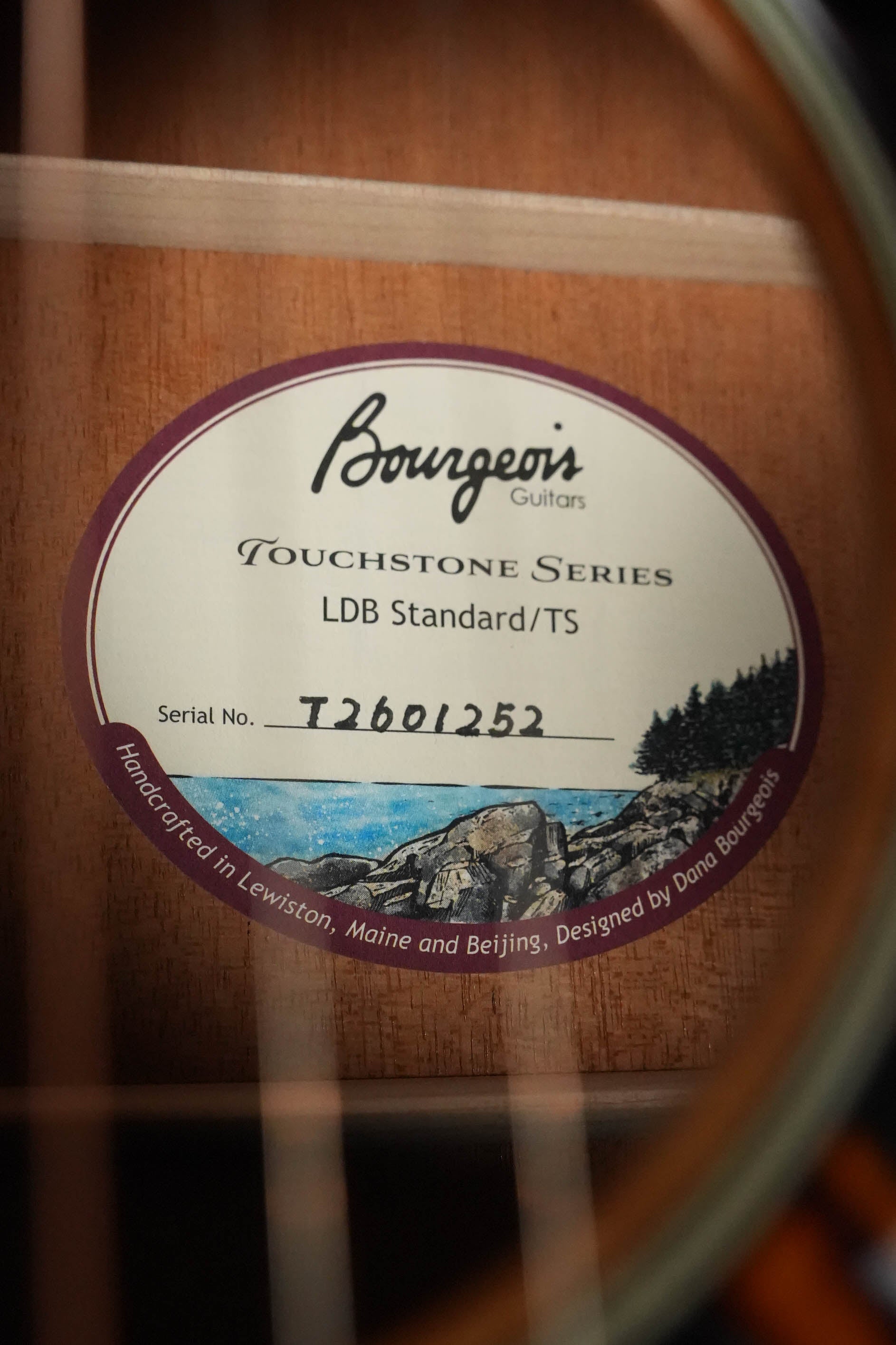 Bourgeois The Standard LDBS/TS Touchstone Series Torrefied Sitka/Mahogany OO Sunburst Acoustic Guitar #1252