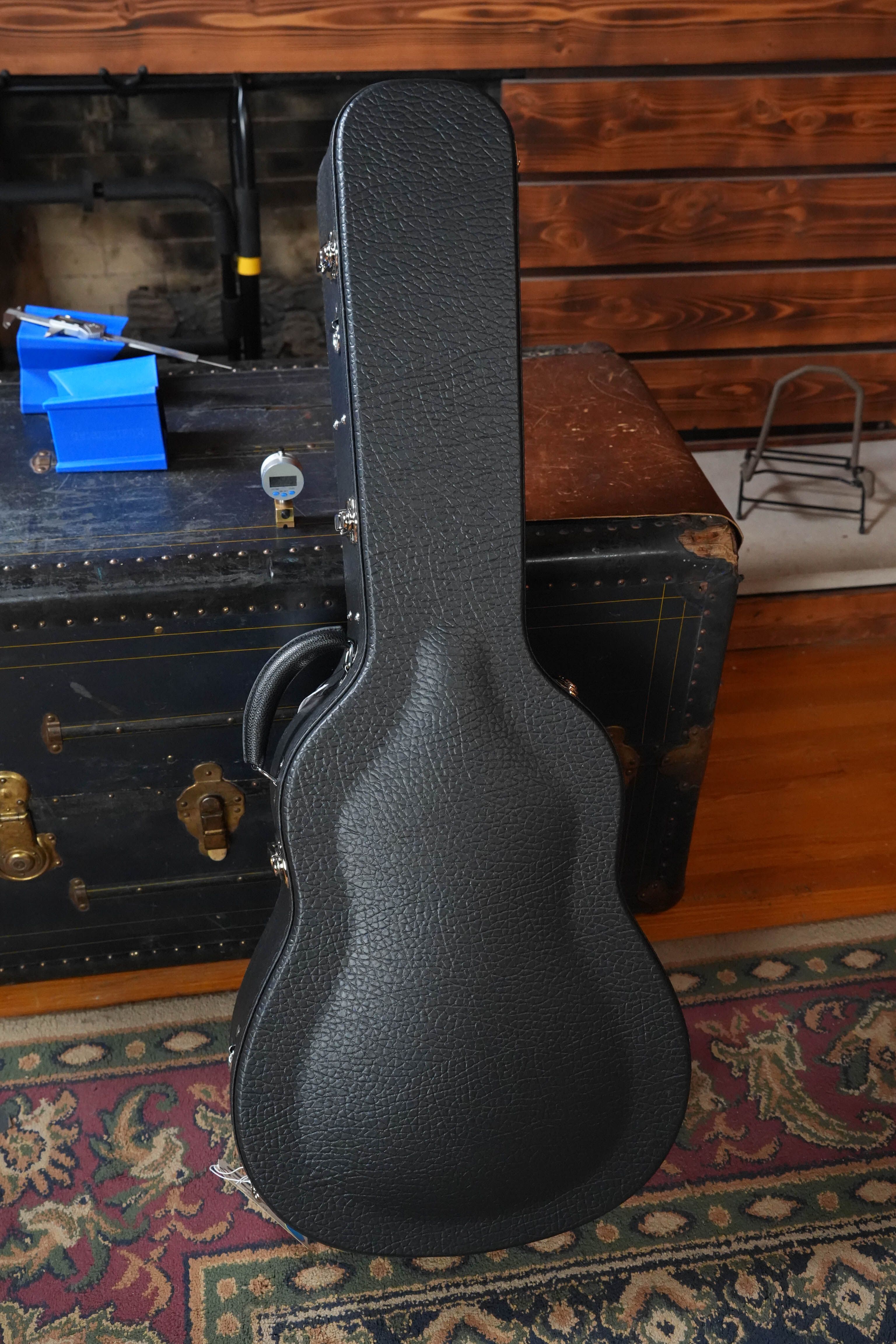 Bourgeois The Standard SDS/TS Touchstone Series Torrefied Sitka/Mahogany Slope Shoulder Sunburst Dreadnought Acoustic Guitar #2244