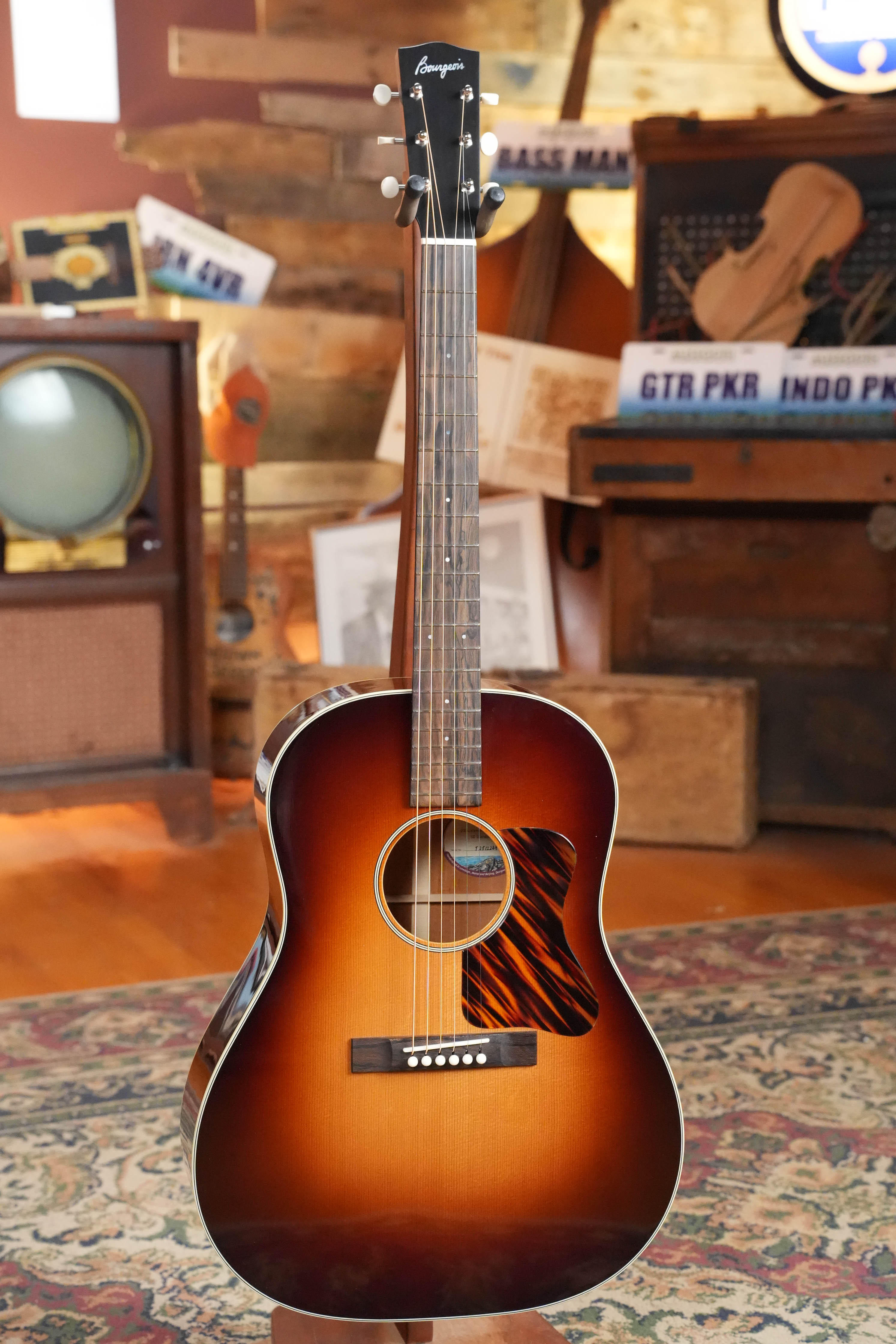 Bourgeois The Standard SDS/TS Touchstone Series Torrefied Sitka/Mahogany Slope Shoulder Sunburst Dreadnought Acoustic Guitar #2244