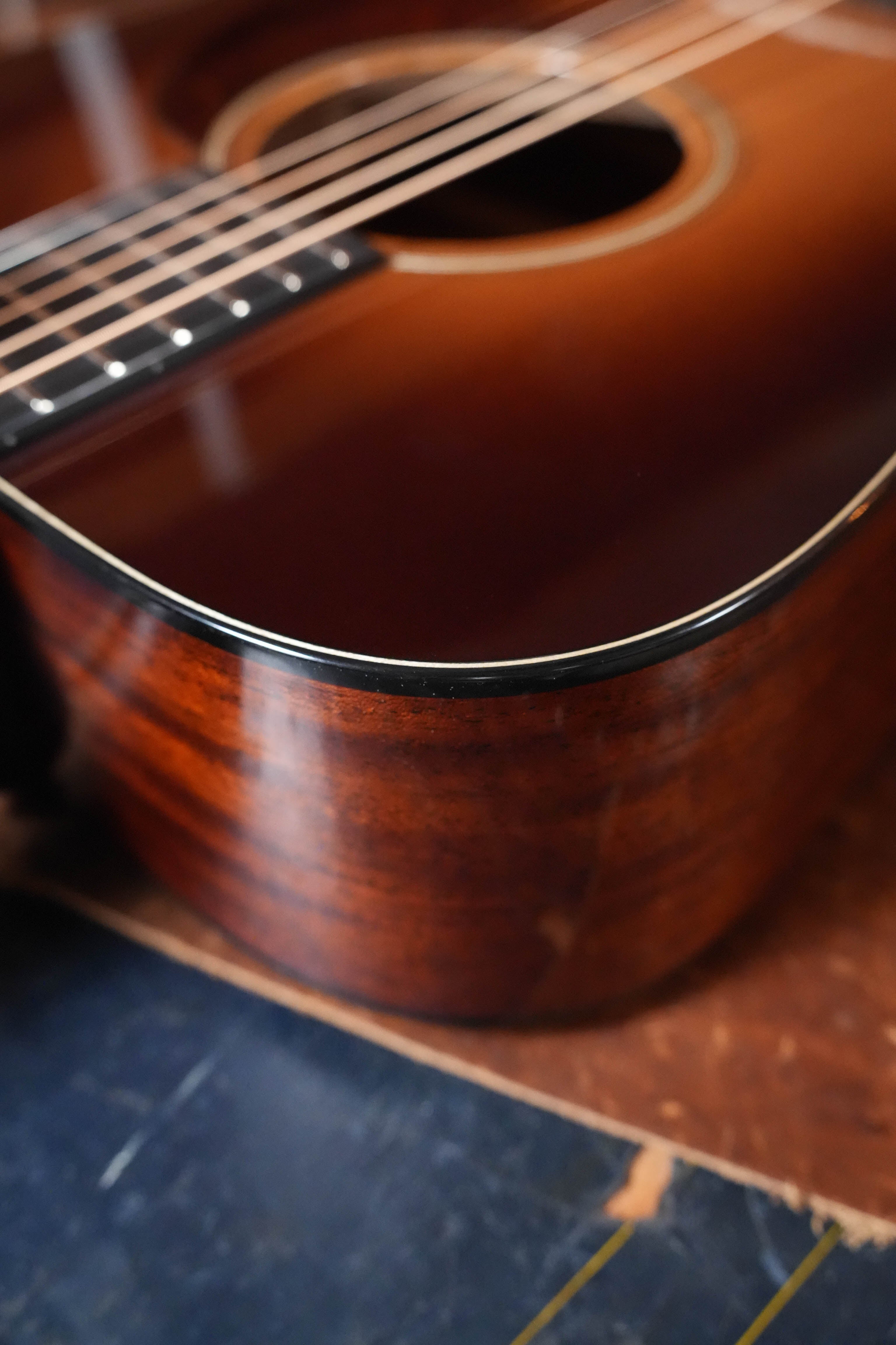 Bourgeois Touchstone Country Boy Sitka/Mahogany Sunburst Dreadnought Acoustic Guitar #3220