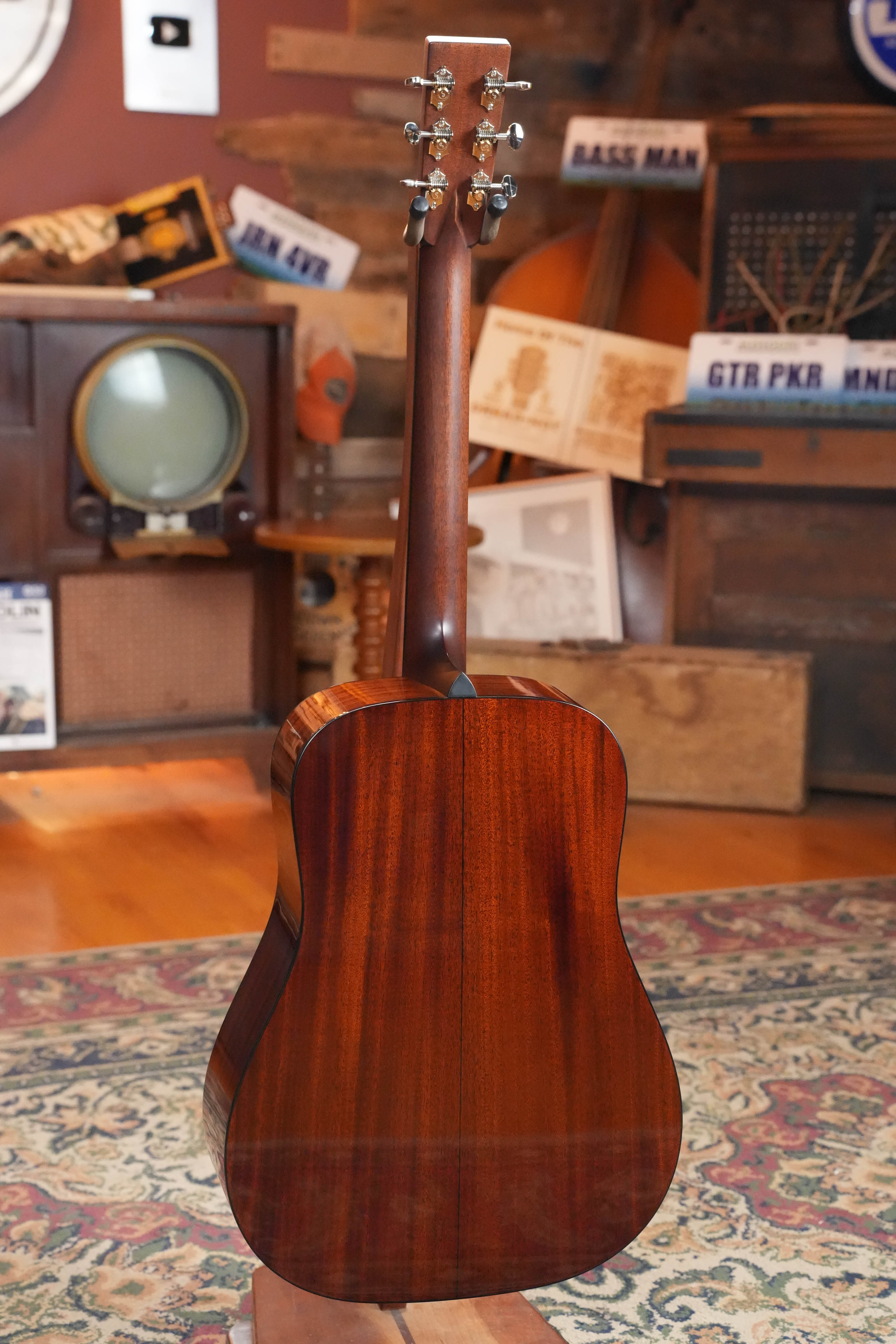 Bourgeois Touchstone Country Boy Sitka/Mahogany Sunburst Dreadnought Acoustic Guitar #3220