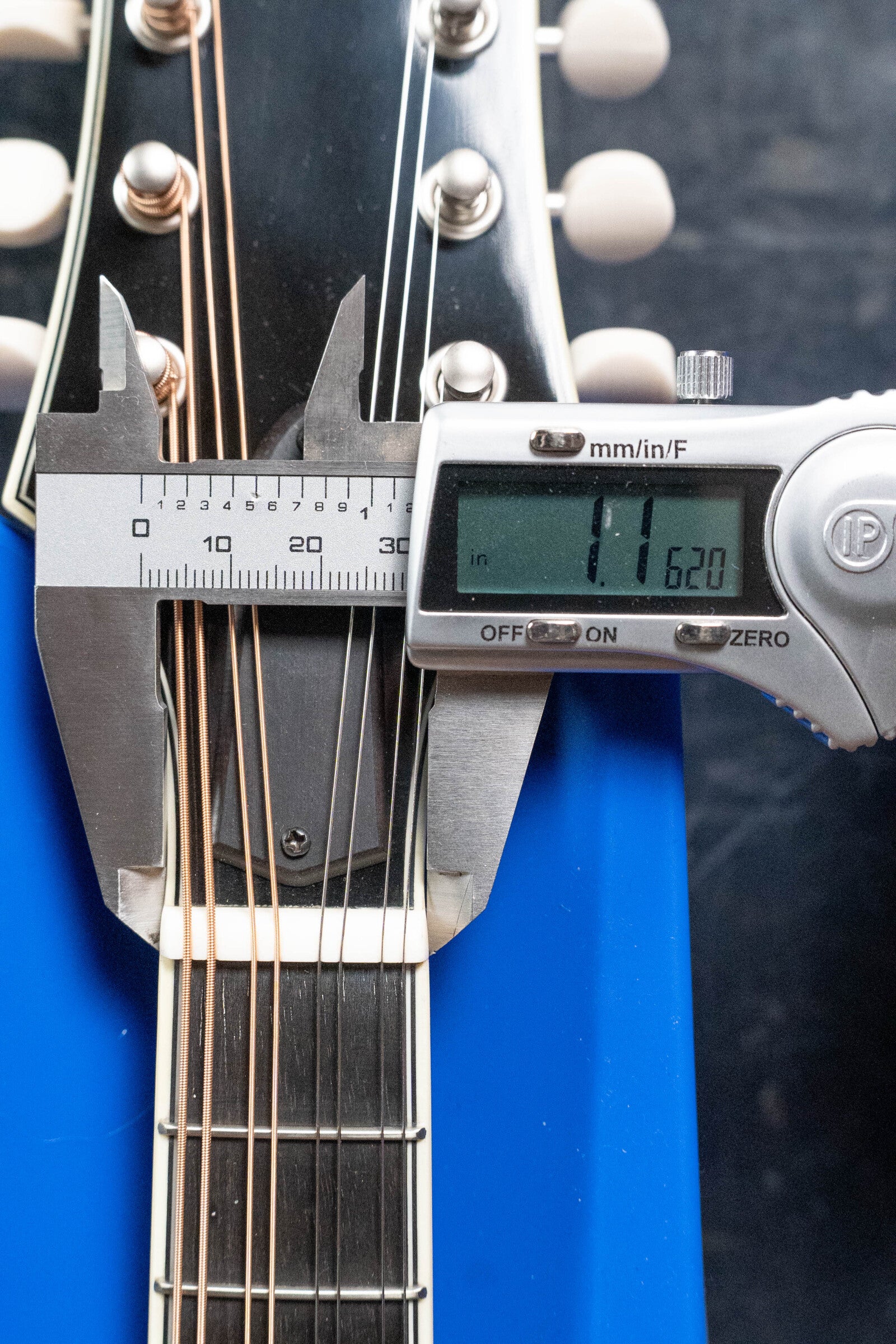 Bourgeois M5-A-SB Aged-Tone Adirondack/Maple Sunburst A-Style Mandolin #9101