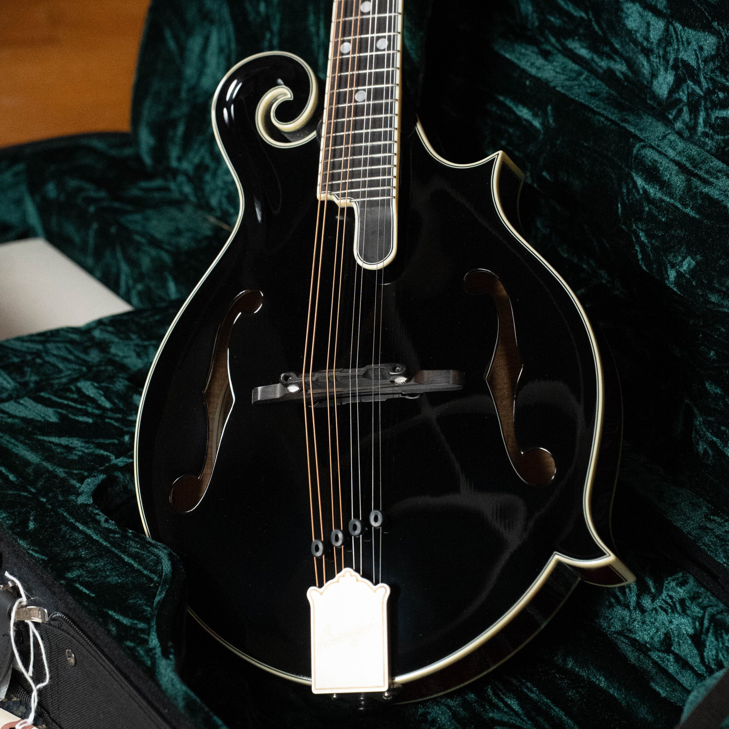 Bourgeois M5-F-BT Aged-Tone Adirondack/Maple Black Top F-Style Mandolin #6111