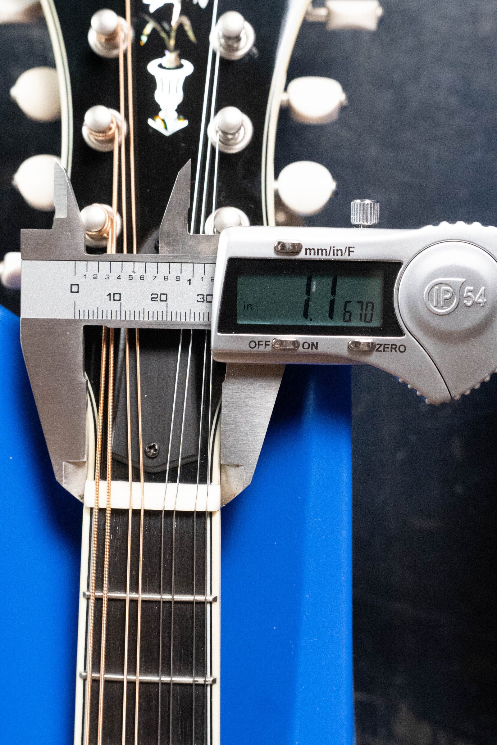 Bourgeois Limited Chocolate M5-F-BT Aged-Tone Adirondack/Maple Black Top F-Style Mandolin #6113