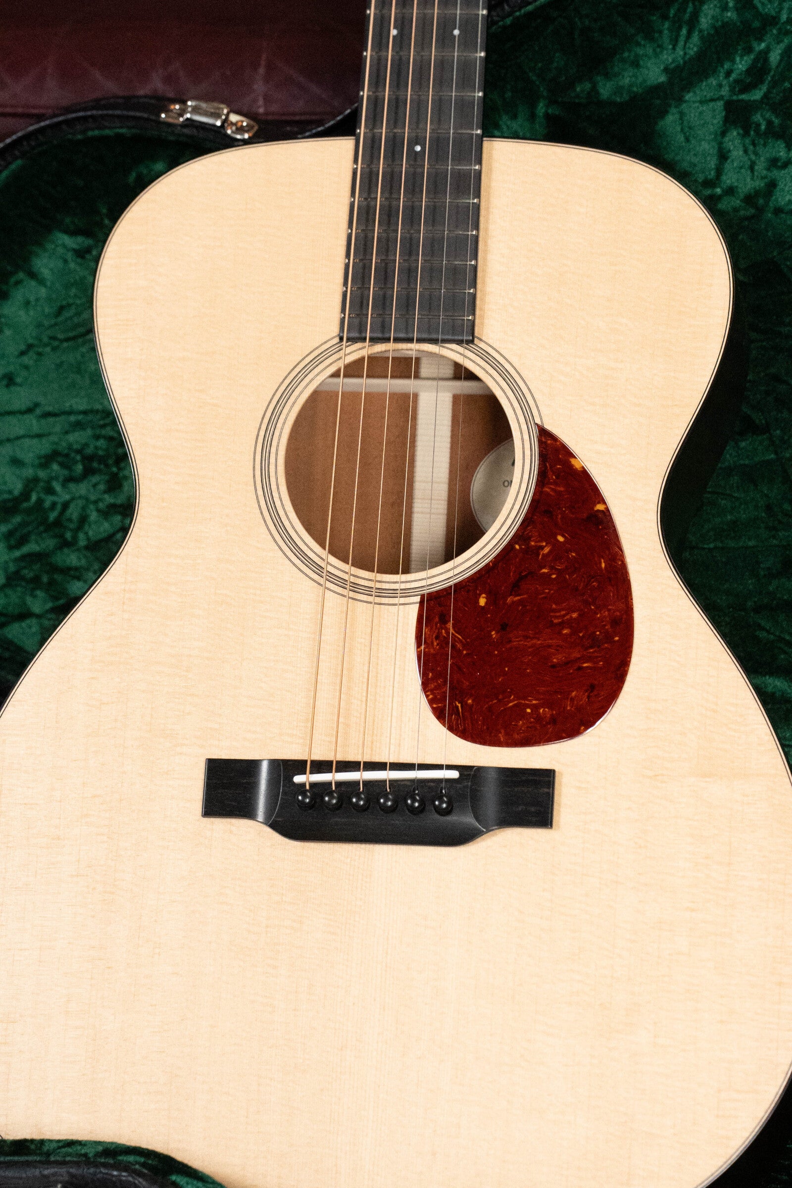 Bourgeois PSCB-OM-S Professional Series Country Boy Sitka/Mahogany Satin OM Acoustic Guitar