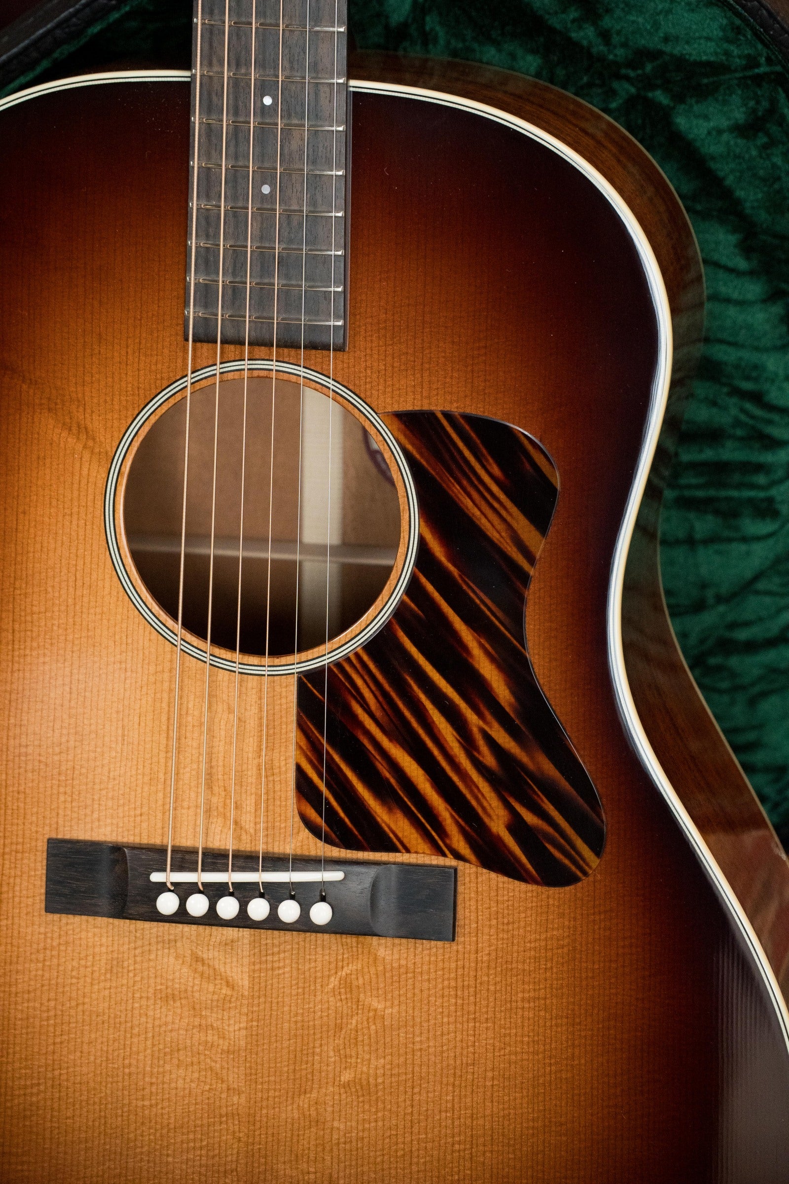 Bourgeois The Standard SDS/TS Touchstone Series Torrefied Sitka/Mahogany Slope Shoulder Sunburst Dreadnought Acoustic Guitar #2205