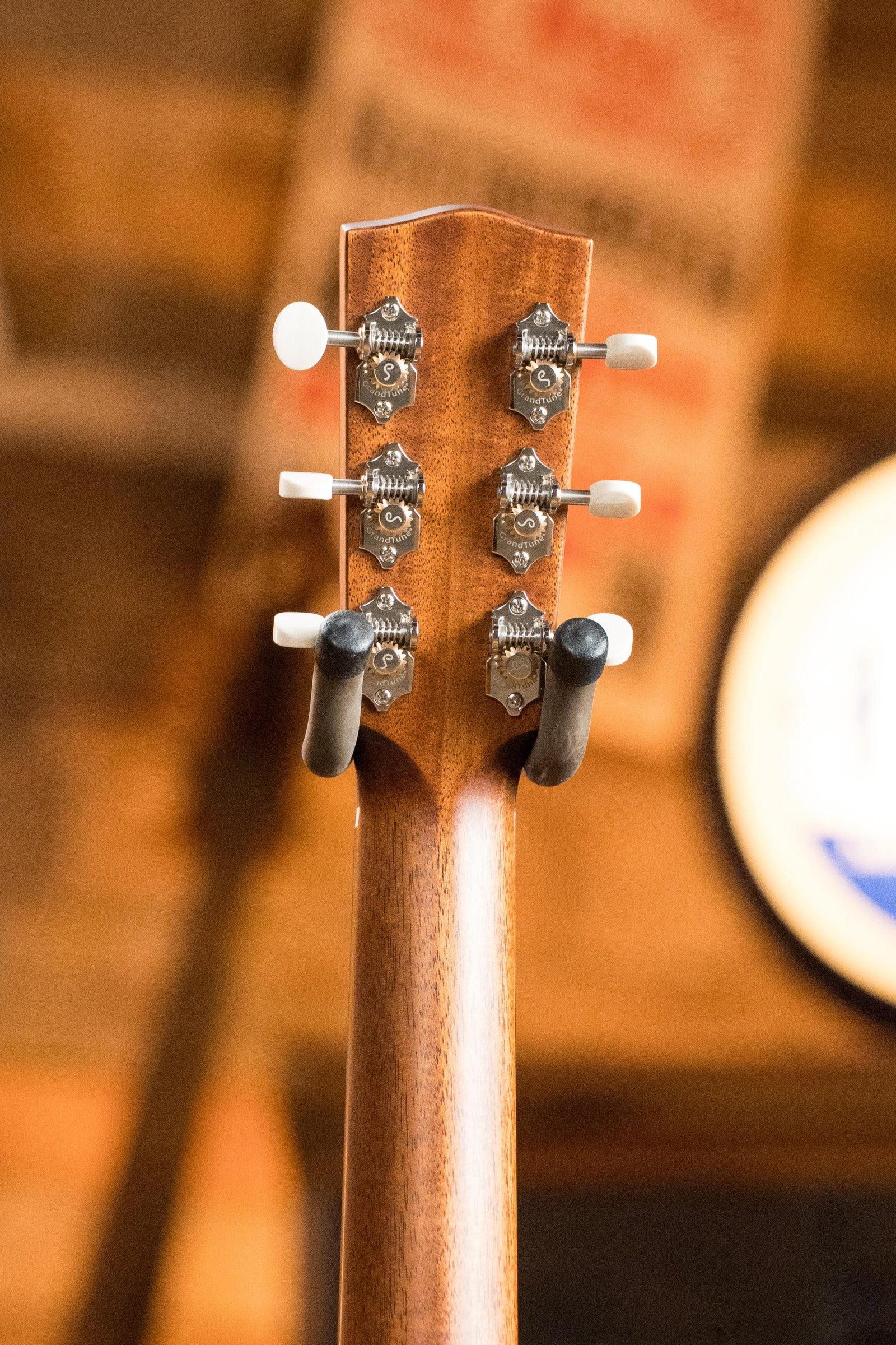 Bourgeois The Standard SDS/TS Touchstone Series Torrefied Sitka/Mahogany Slope Shoulder Sunburst Dreadnought Acoustic Guitar #2205