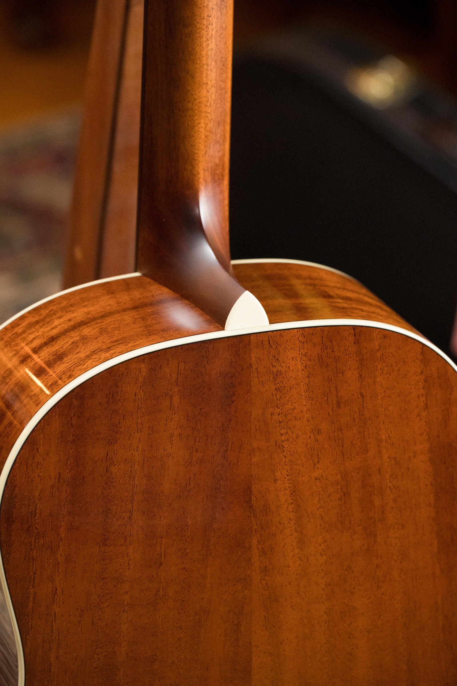 Bourgeois The Standard SDS/TS Touchstone Series Torrefied Sitka/Mahogany Slope Shoulder Sunburst Dreadnought Acoustic Guitar #2205