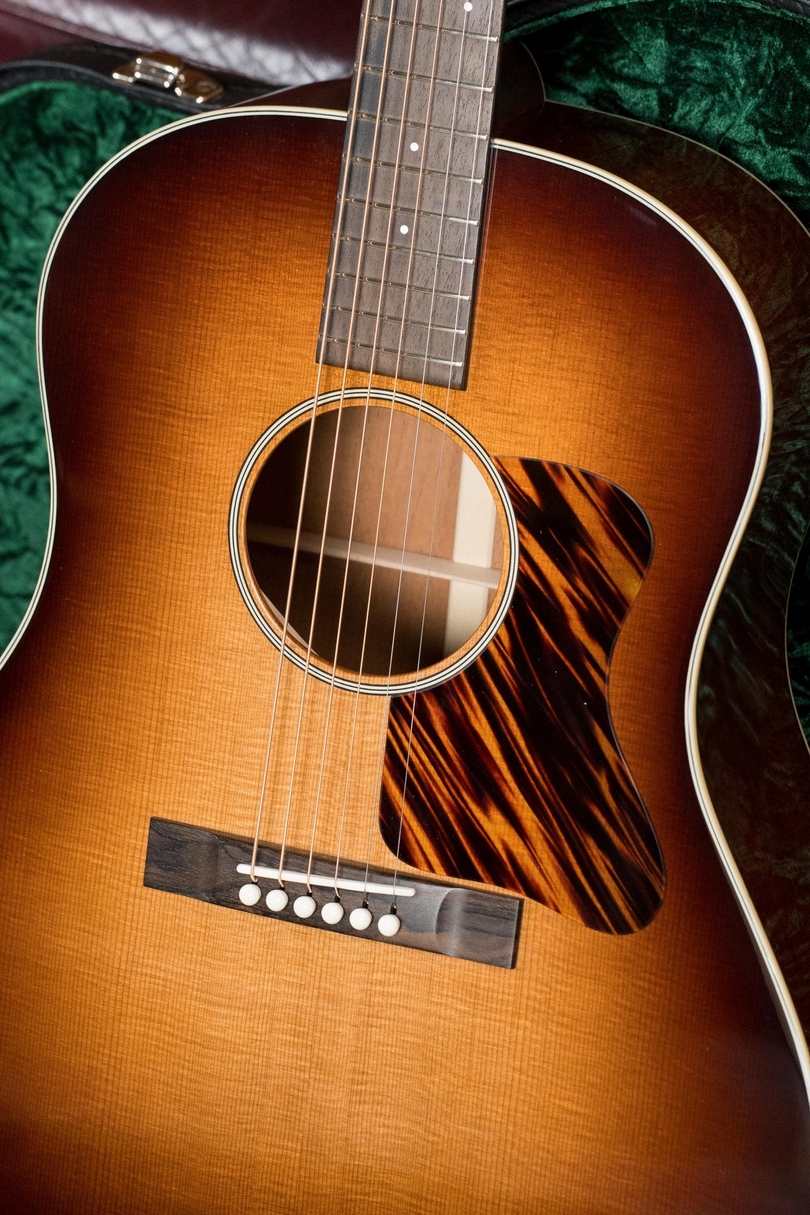 Bourgeois The Standard SDS/TS Touchstone Series Torrefied Sitka/Mahogany Slope Shoulder Sunburst Dreadnought Acoustic Guitar #2256