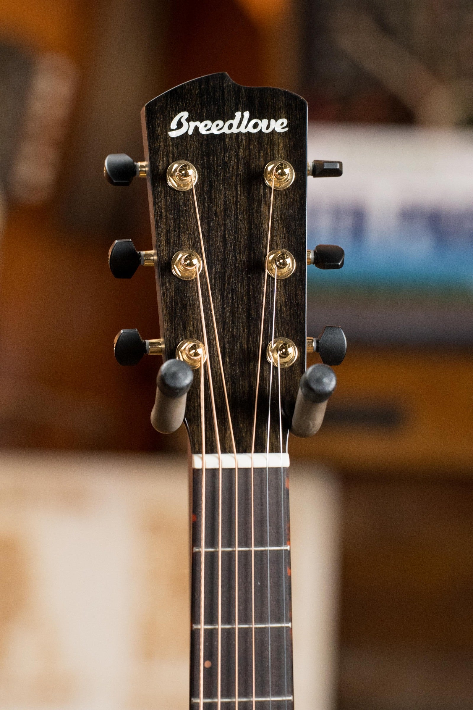 Breedlove Artista Pro Series Spruce/Myrtlewood Burnt Amber Cutaway Dreadnought Concerto Guitar w/Electronics #6451