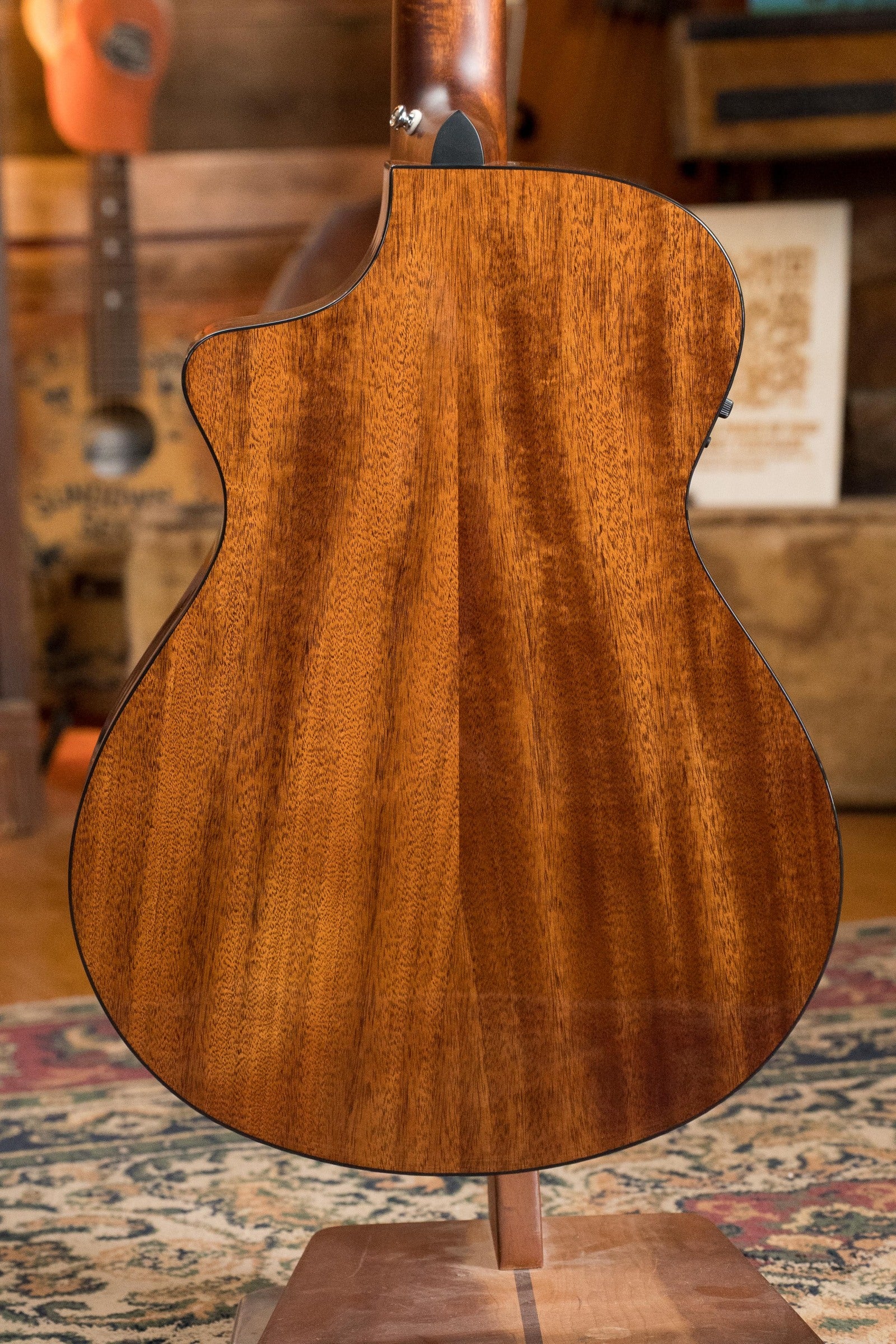 Breedlove Discovery Series Spruce/Mahogany Edgeburst 12 String Cutaway Concert Guitar w/Electronics #2028