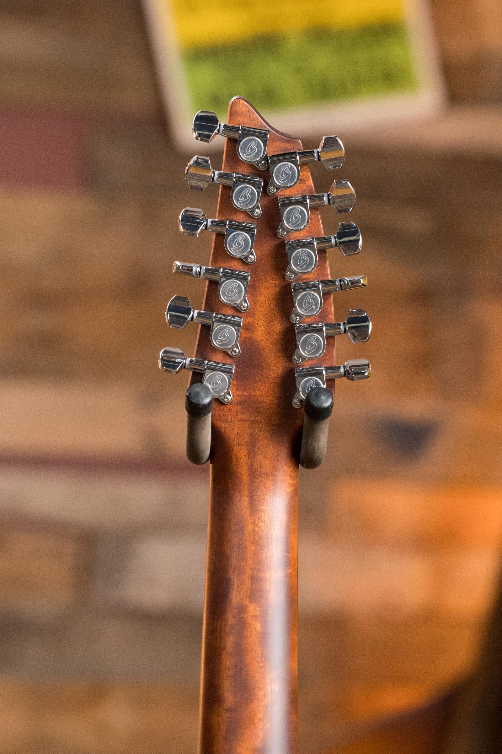 Breedlove Discovery Series Spruce/Mahogany Edgeburst 12 String Cutaway Concert Guitar w/Electronics #2028