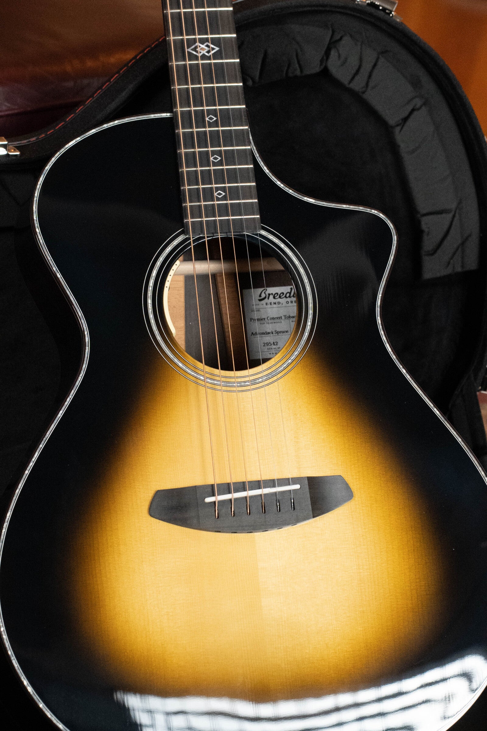 Breedlove Limited Edition Premier Adirondack/Brazilian Rosewood Tobacco Burst Cutaway Concert Guitar w/LR Baggs Electronics #9542