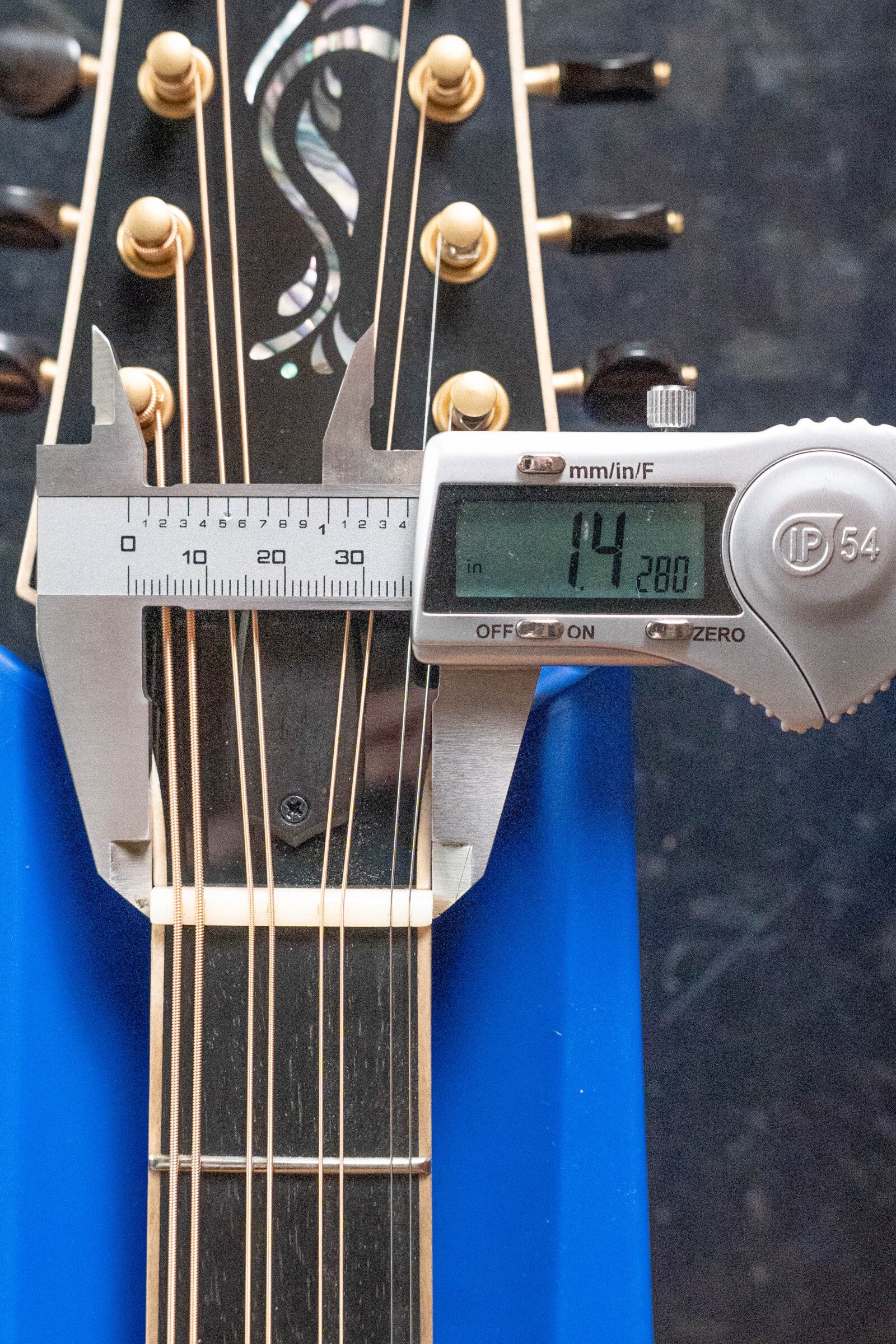 Bulas Carpathian Spruce/Curly Maple Cremona Sunburst Octave Mandolin #8132