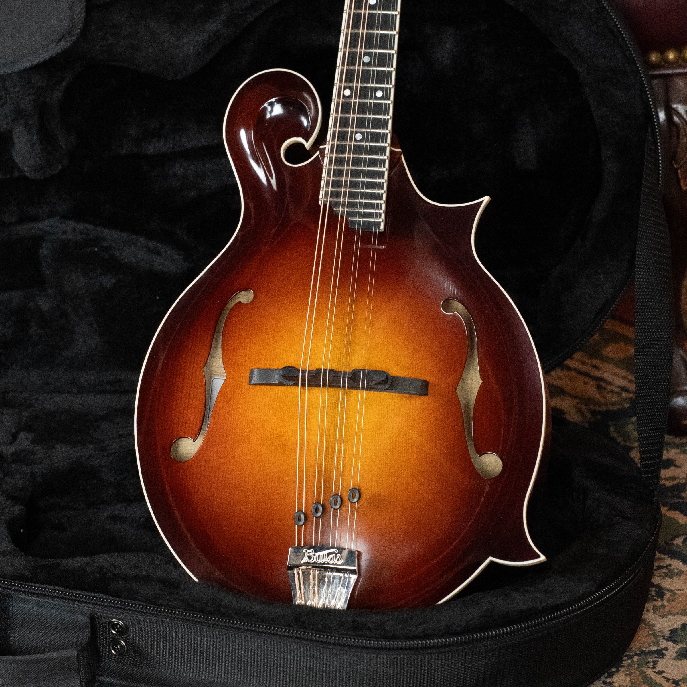 Bulas Standard Carpathian Spruce/Curly Maple Tobacco Gloss Sunburst F-Style Mandolin #5112