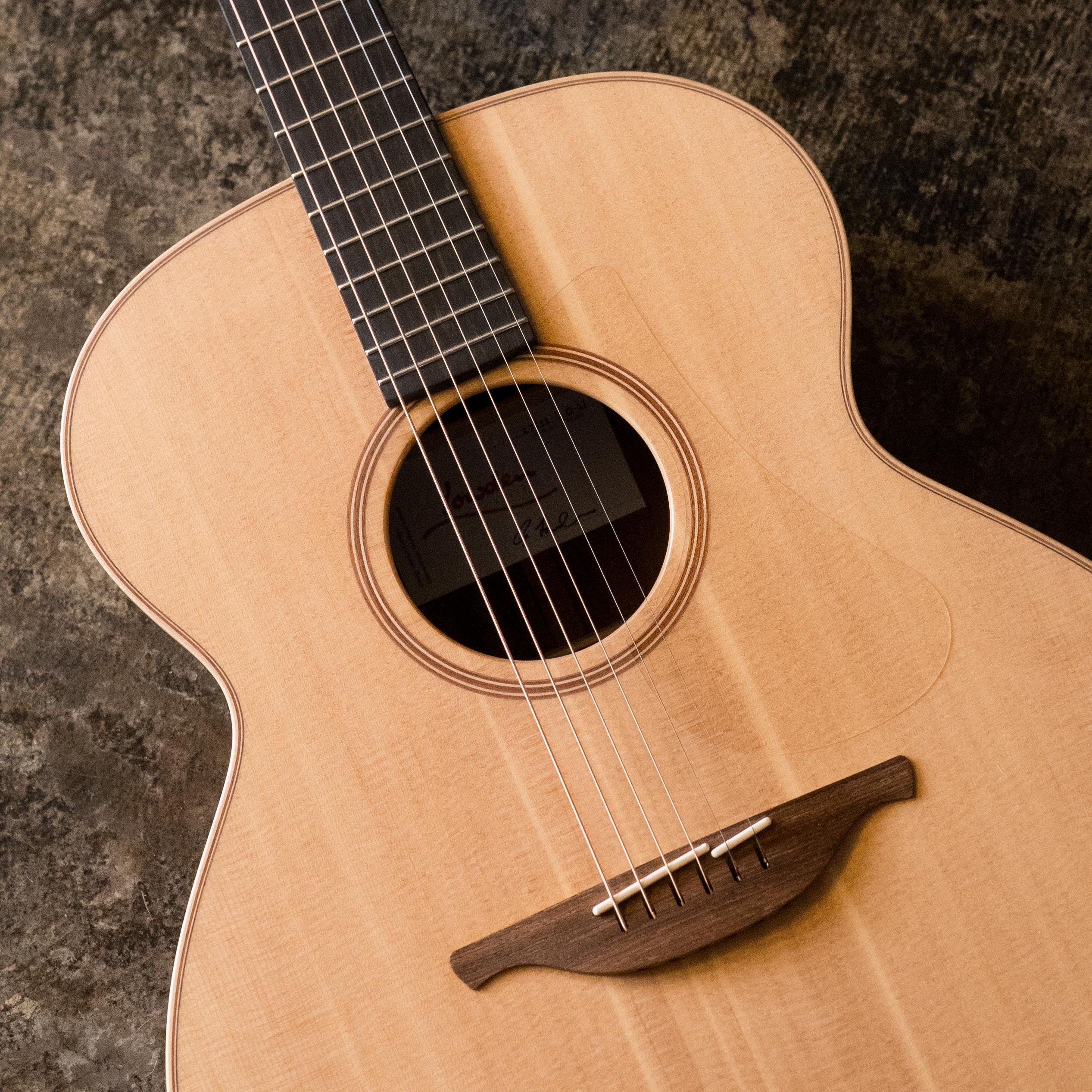 Acoustic Avenue トラベルギター　ATH823N Amazon.com: Ibanez Altstar ALT20 Acoustic-Electric Guitar