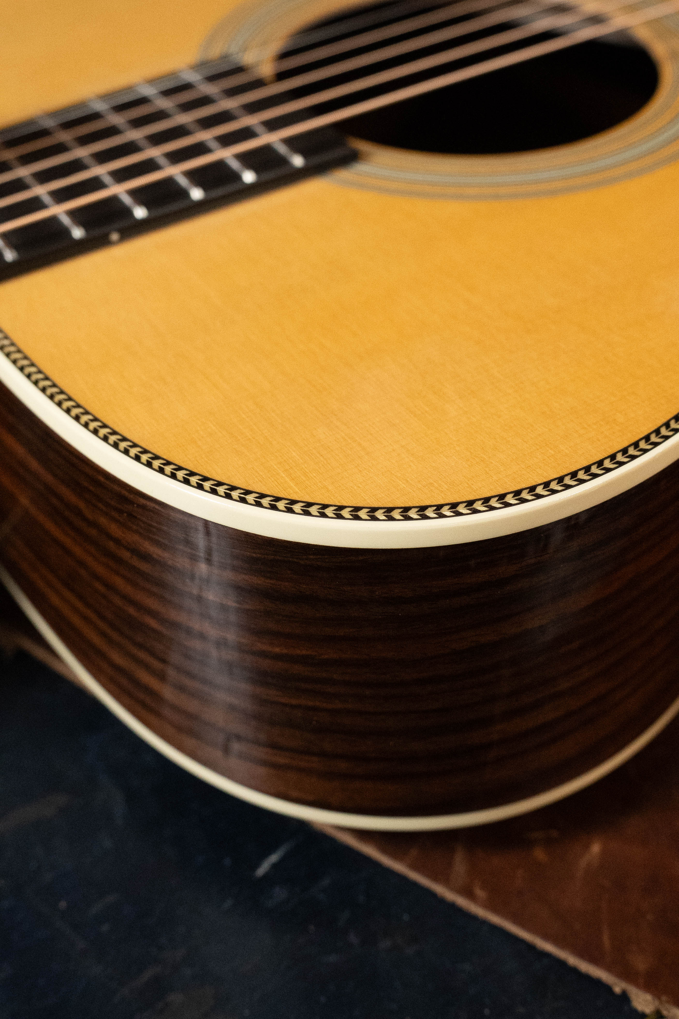 Martin Custom Shop OOO-28 Style "Wild Grain" East Indian Rosewood Spruce/Indian Rosewood Custom "OOO/OM" Auditorium Acoustic Guitar #6894