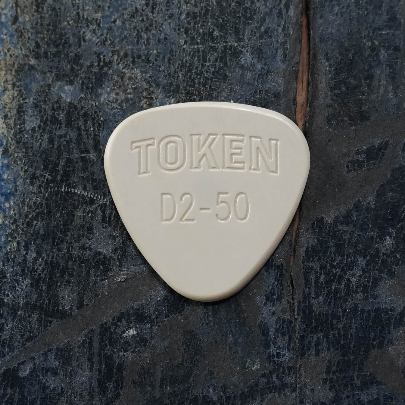 Token D2-50 TAN Flatpick - All Round 1.27mm