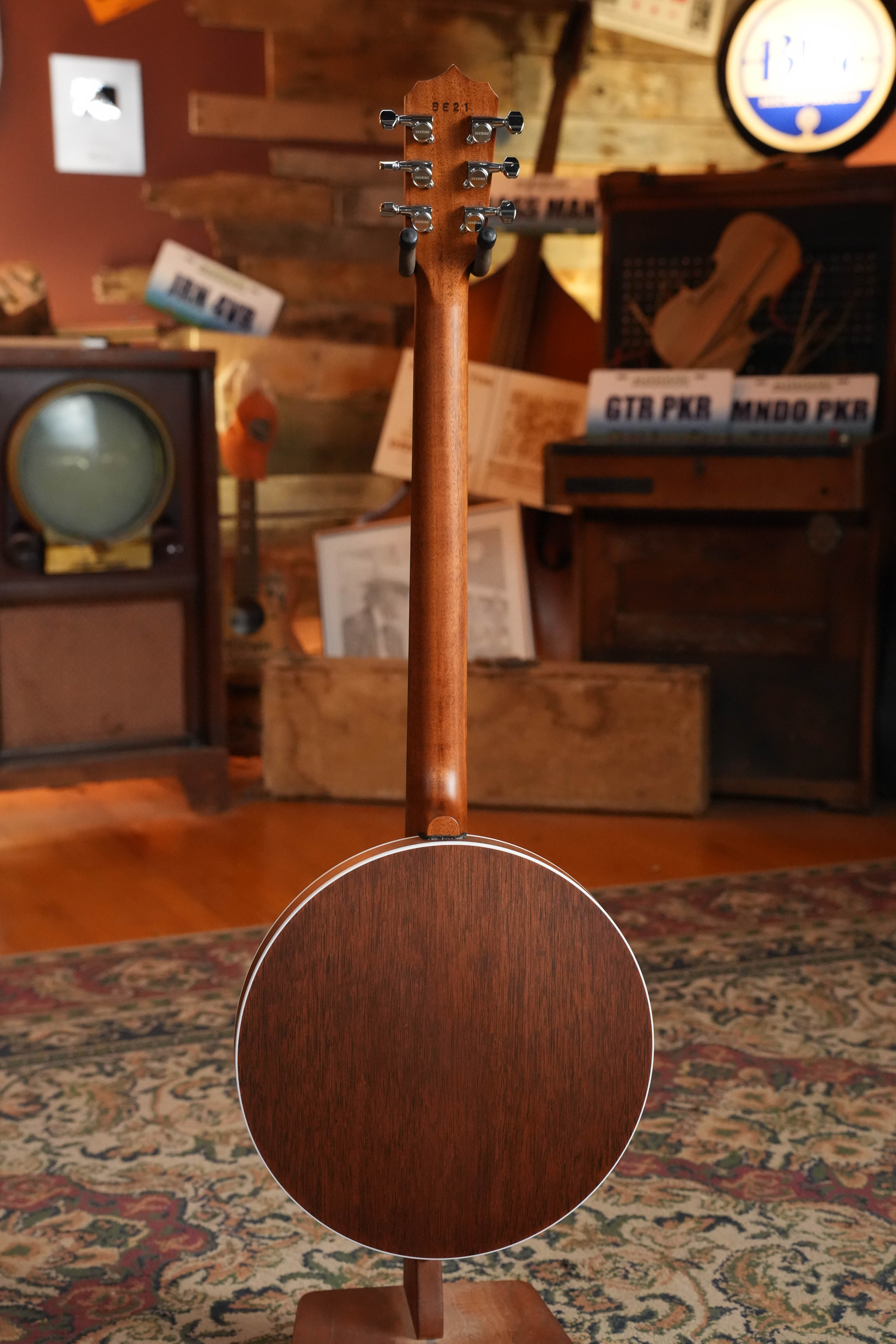 Deering Boston 6 String Banjo W/ Kavanjo Pickup #BE21