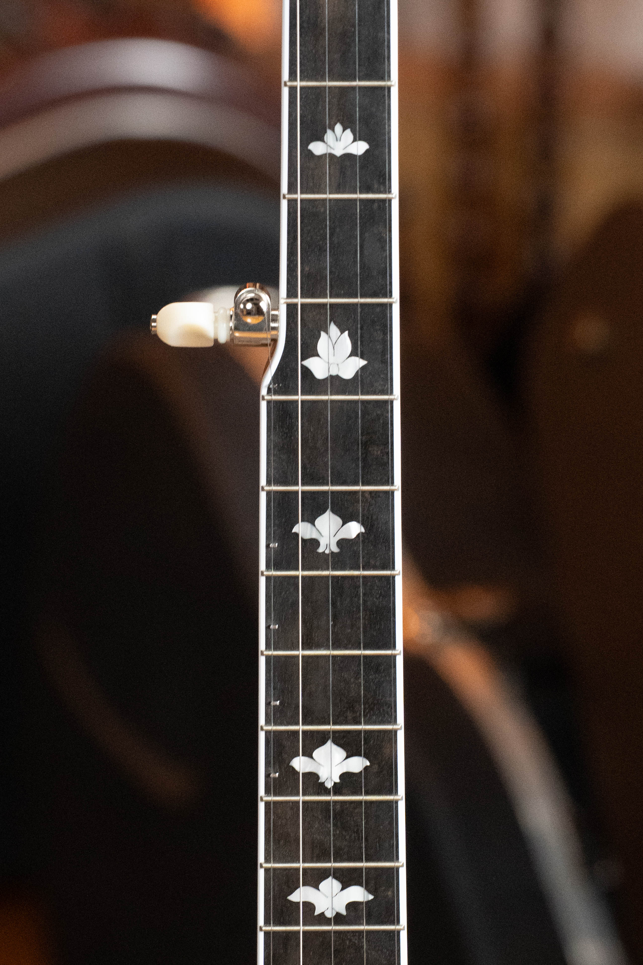 Deering White Lotus 5-String Resonator Banjo w/Spikes Installed #BB89