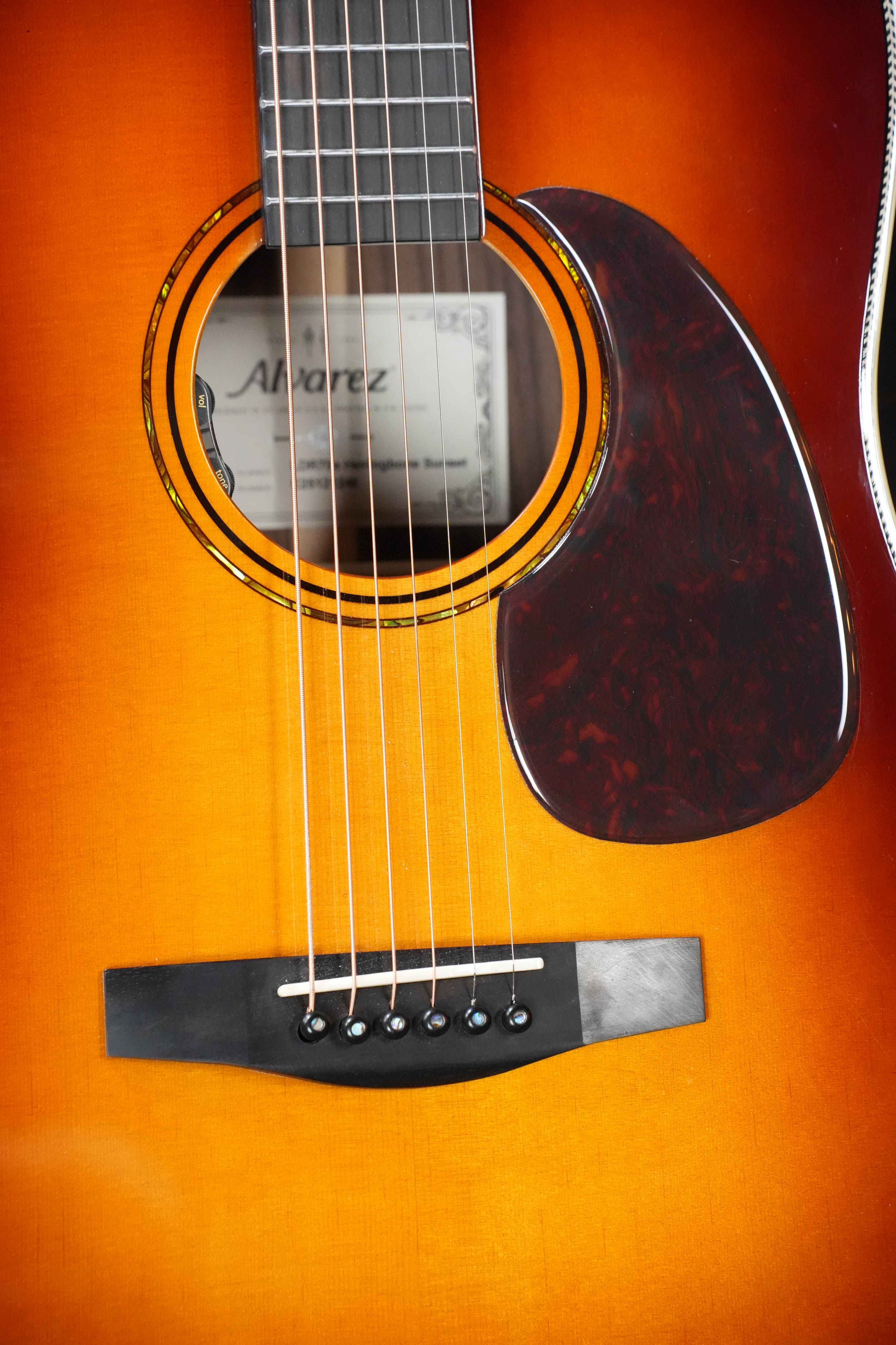 *Dread-Not Certified Used* Alvarez Laureate Series LDR70e Sitka/Rosewood Herringbone Sunset Slope Shoulder Dreadnought Guitar w/LR Baggs Hifi Pickup #1248