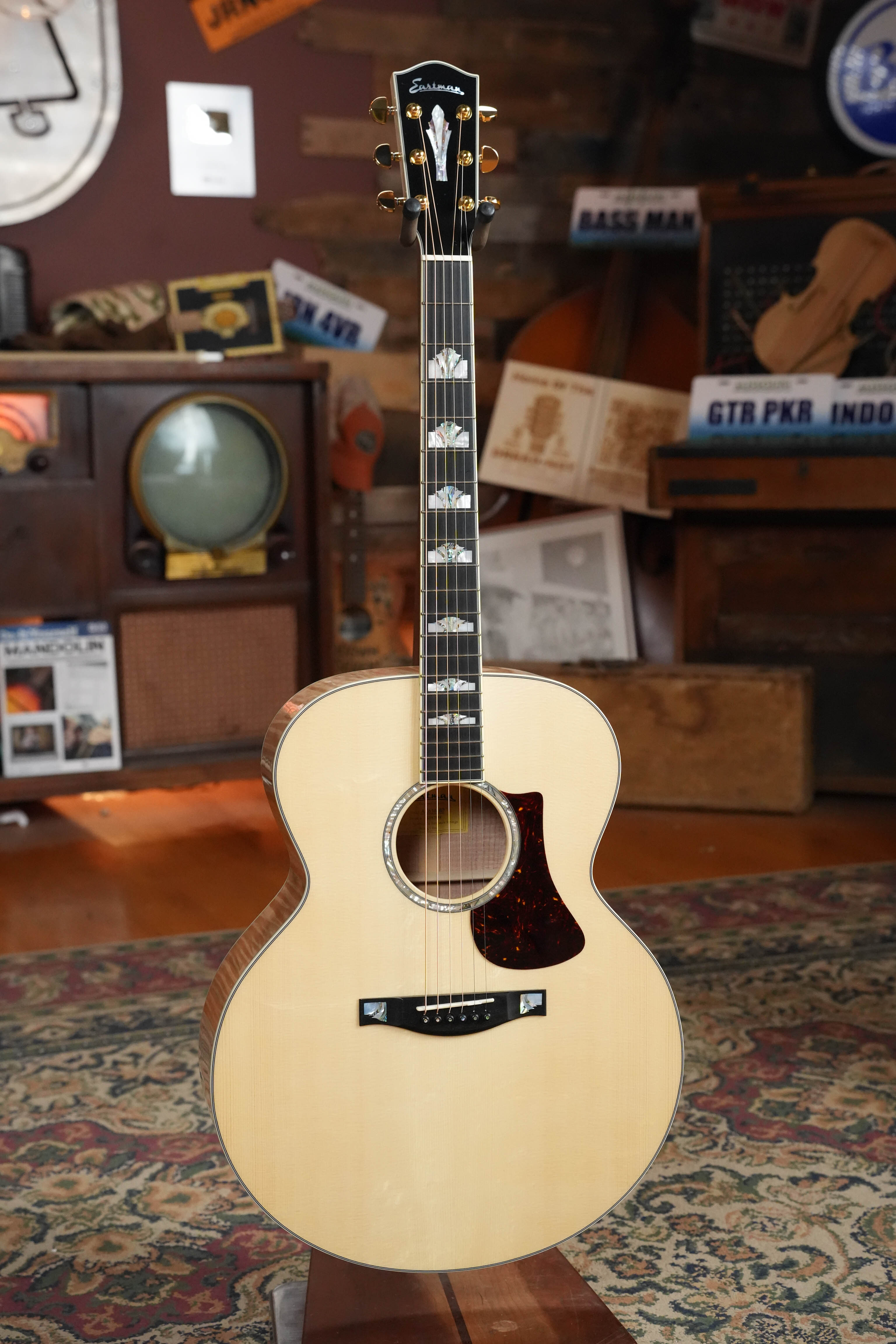 (Used) Eastman AC630-BD Engelmann Spruce/Flamed Maple Blonde Jumbo Acoustic Guitar #7984