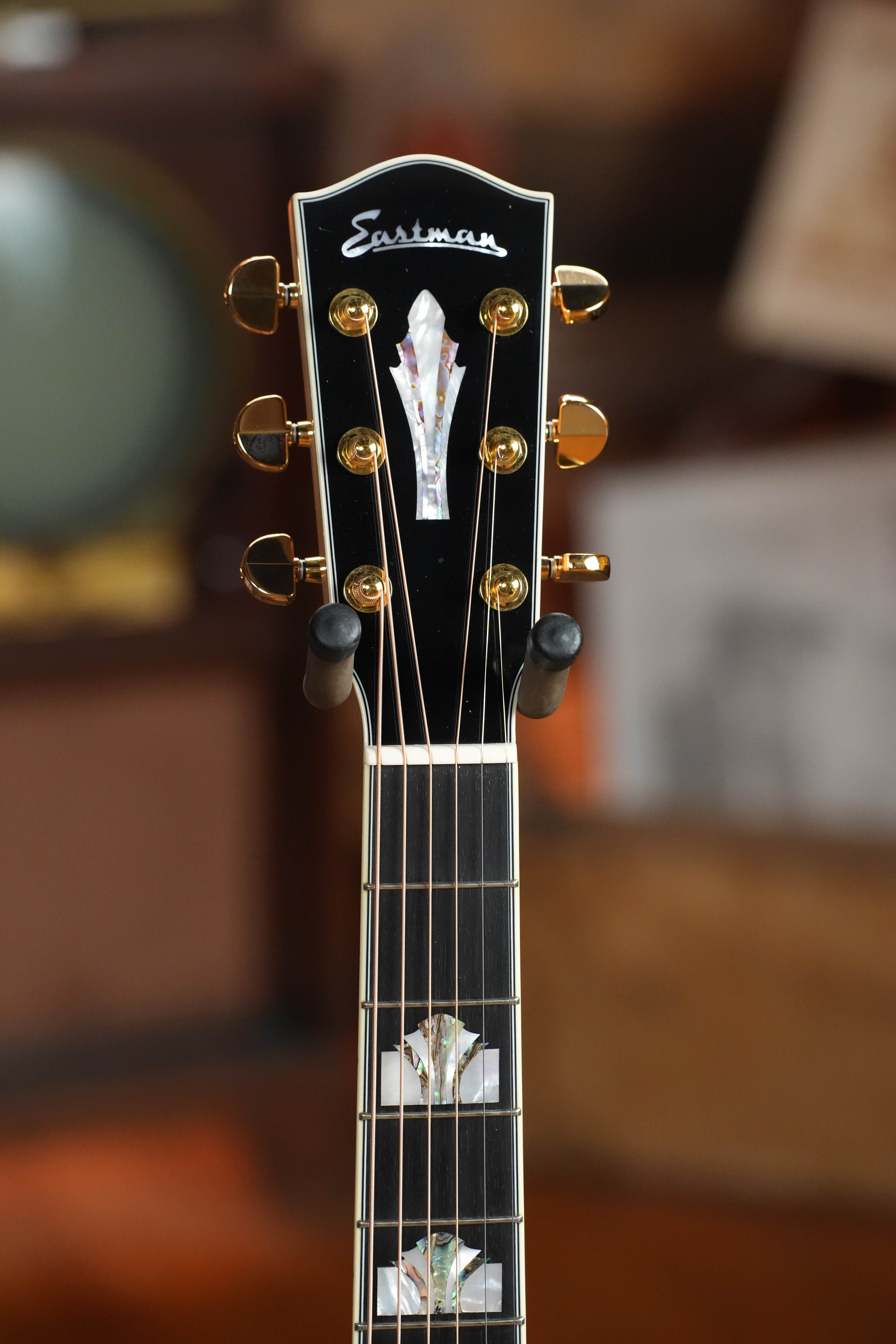 (Used) Eastman AC630-BD Engelmann Spruce/Flamed Maple Blonde Jumbo Acoustic Guitar #7984