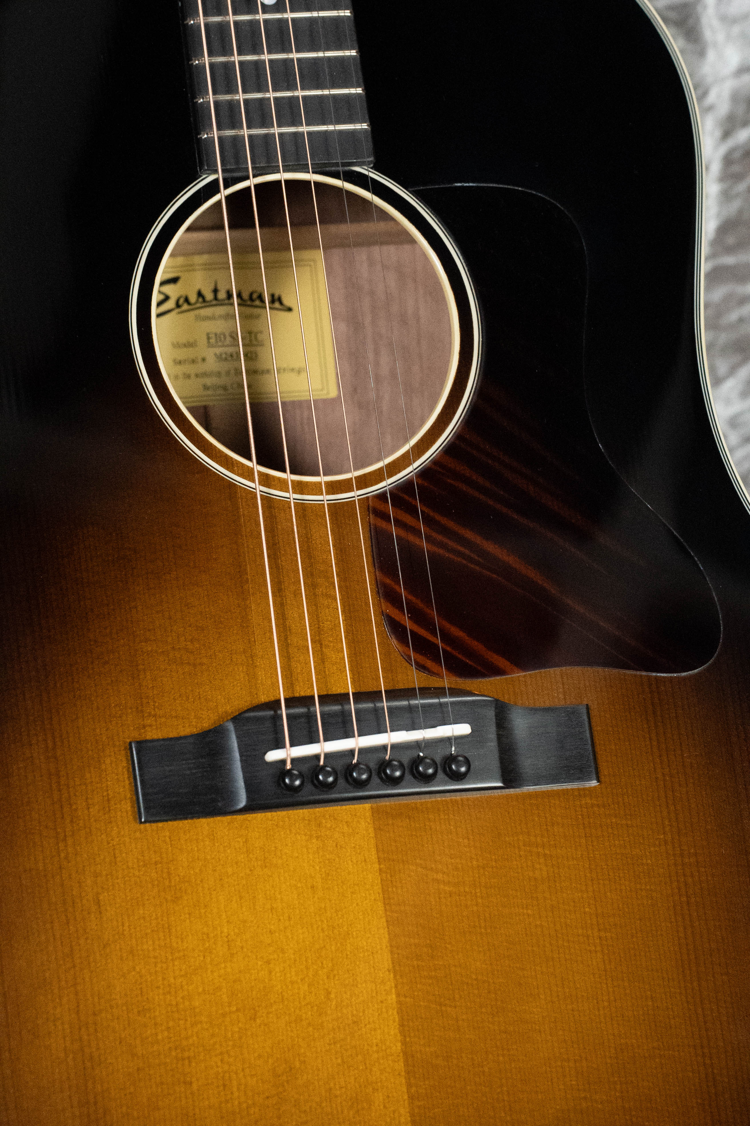 *Dread-Not Certified Used* Eastman E10SS-TC Thermo-Cured Adirondack/Mahogany Sunburst Slope Shoulder Dreadnought Acoustic Guitar #3423