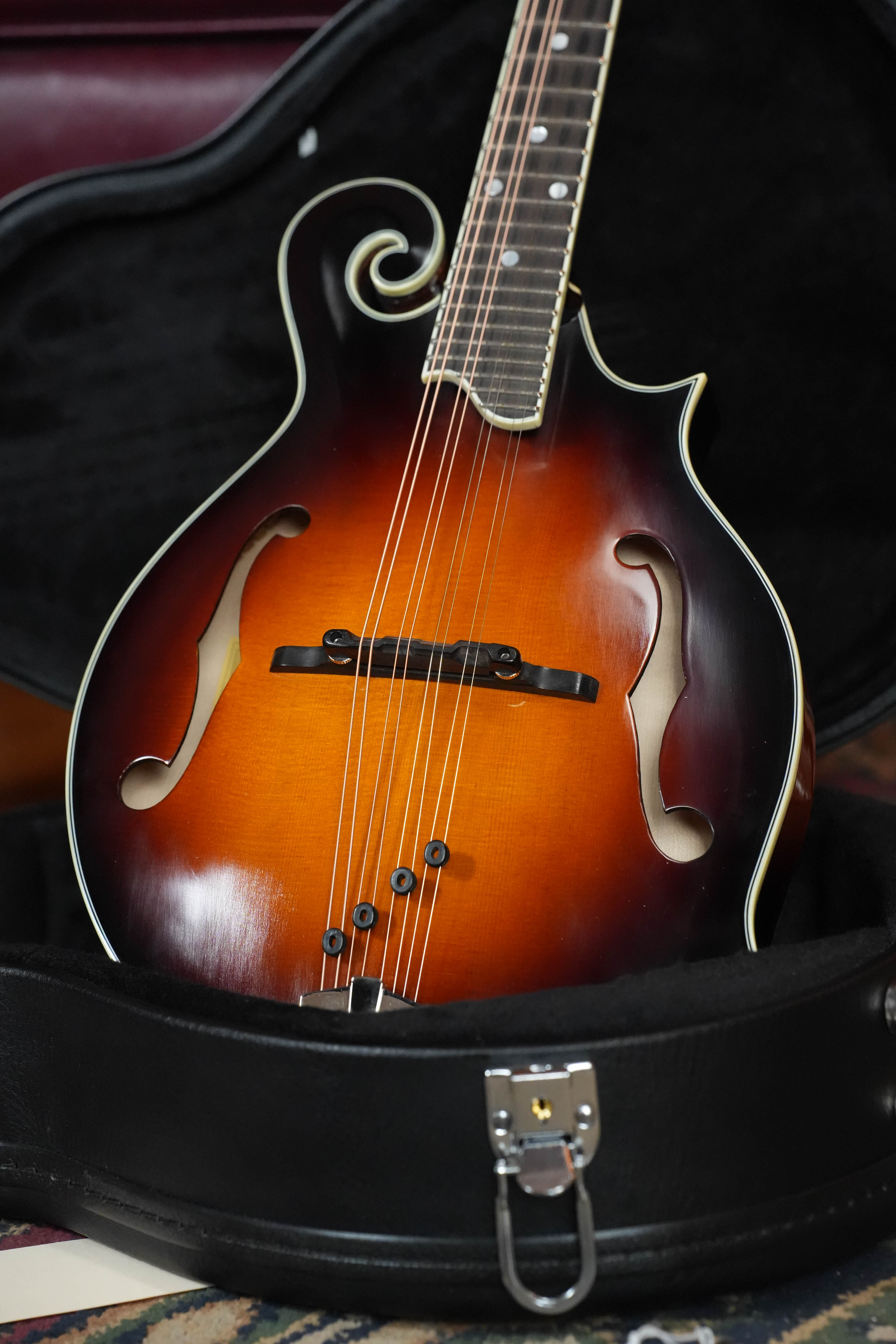 *Dread-Not Certified Used* Eastman MD515/TV-WN-SB Spruce/Maple Wide Nut Sunburst F-Style Mandolin #2640